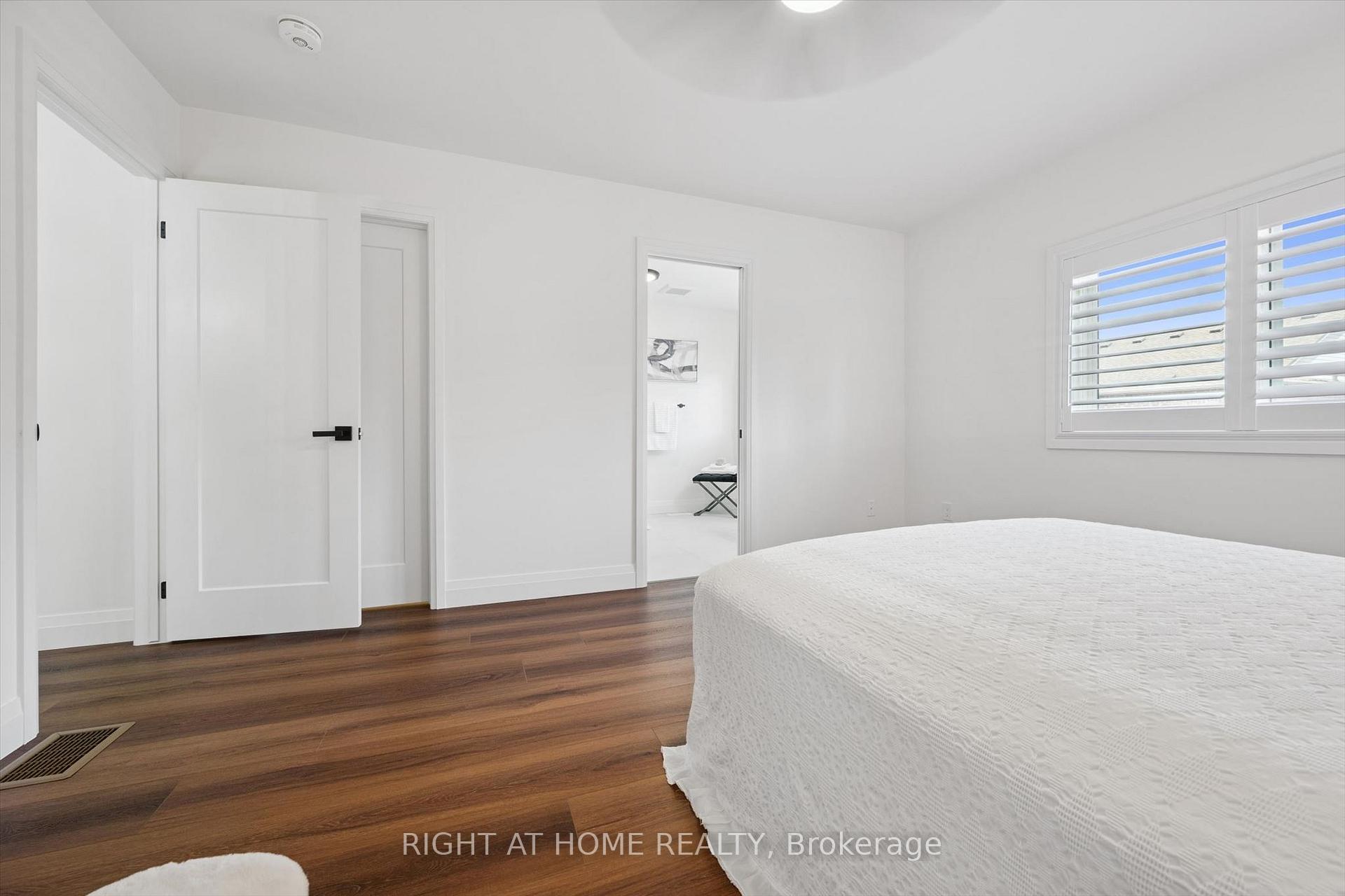 Photo 24 of 2294 Seton Crescent, Burlington, Orchard — HOMEH