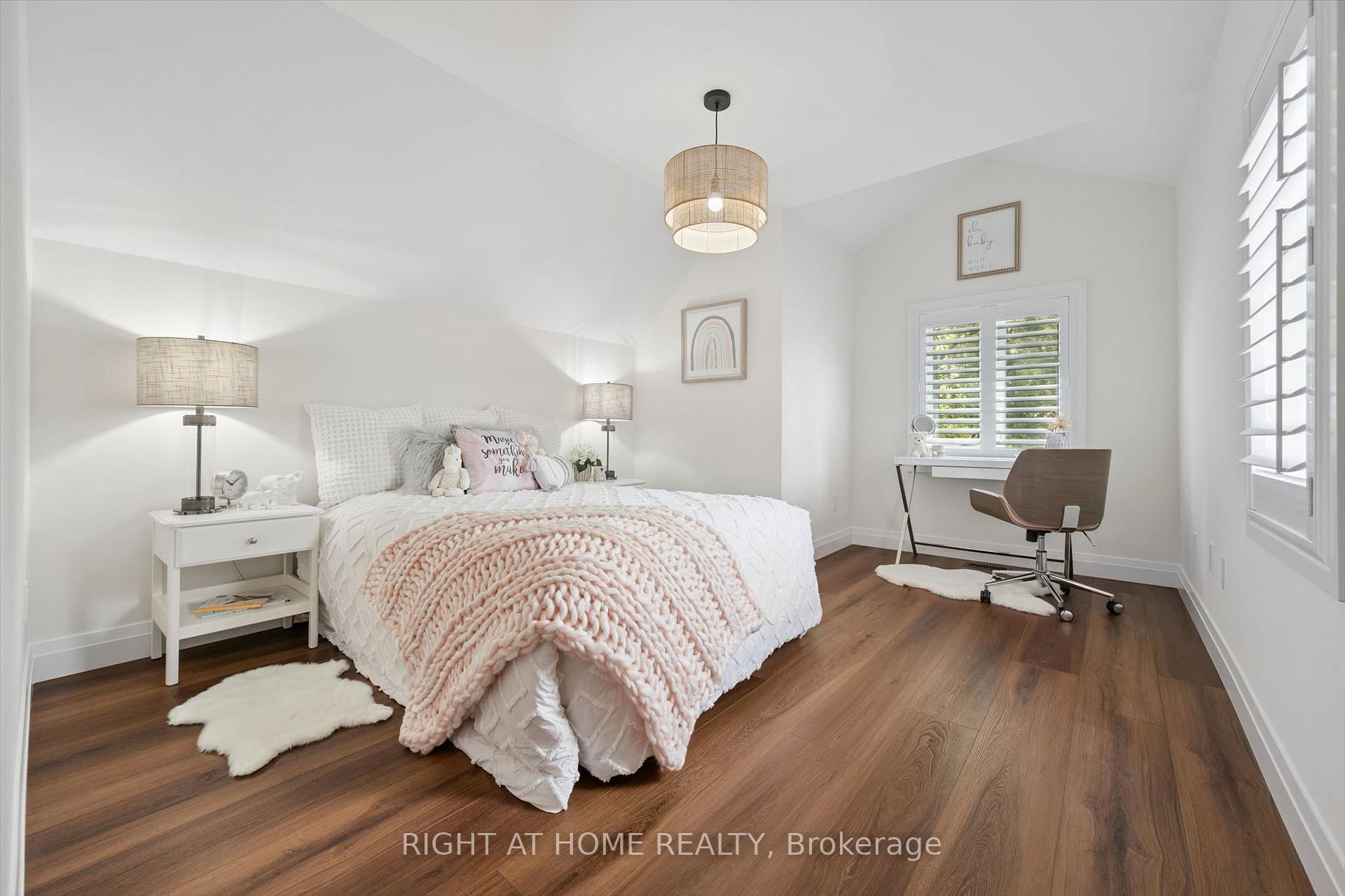 Photo 29 of 2294 Seton Crescent, Burlington, Orchard — HOMEH