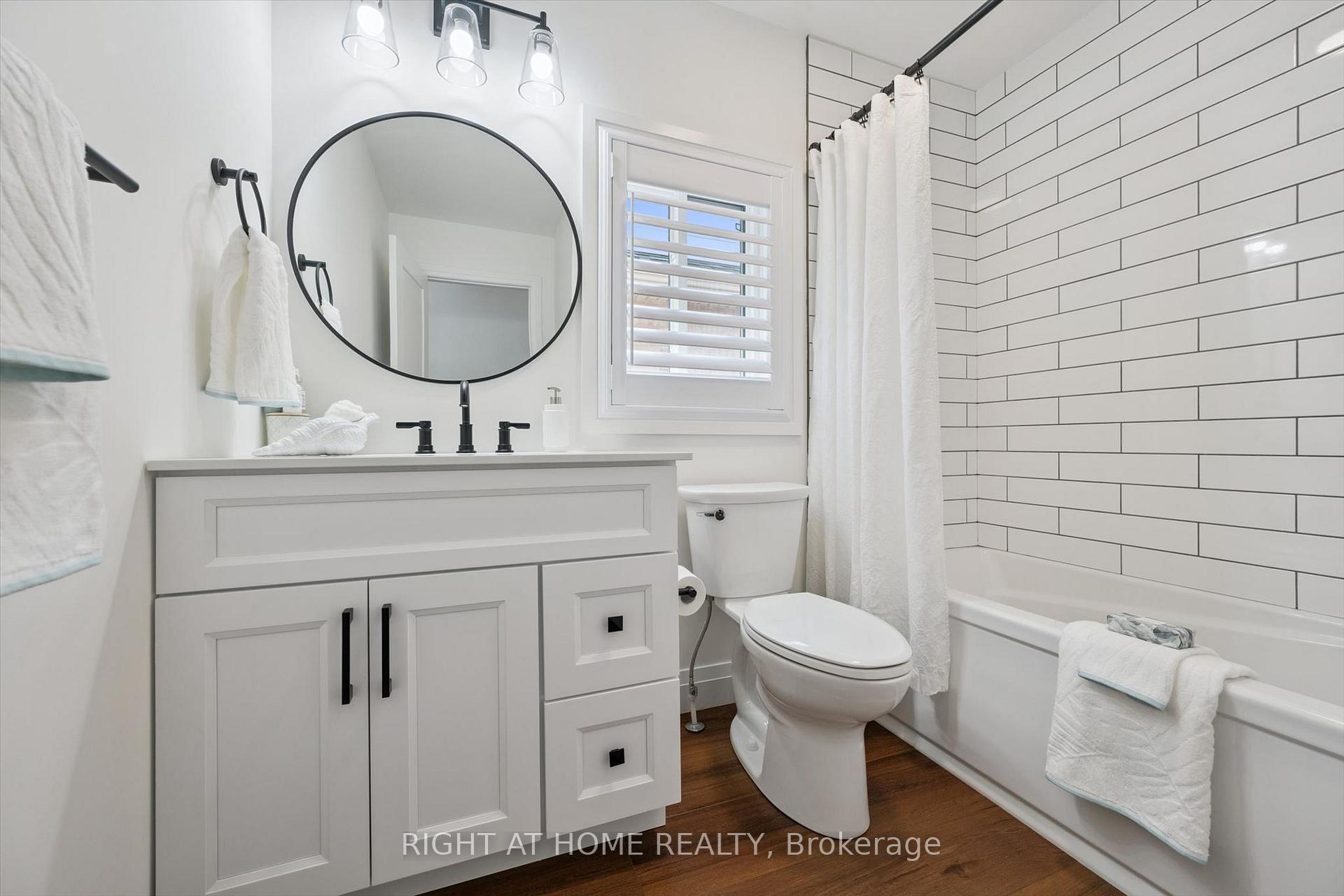 Photo 31 of 2294 Seton Crescent, Burlington, Orchard — HOMEH