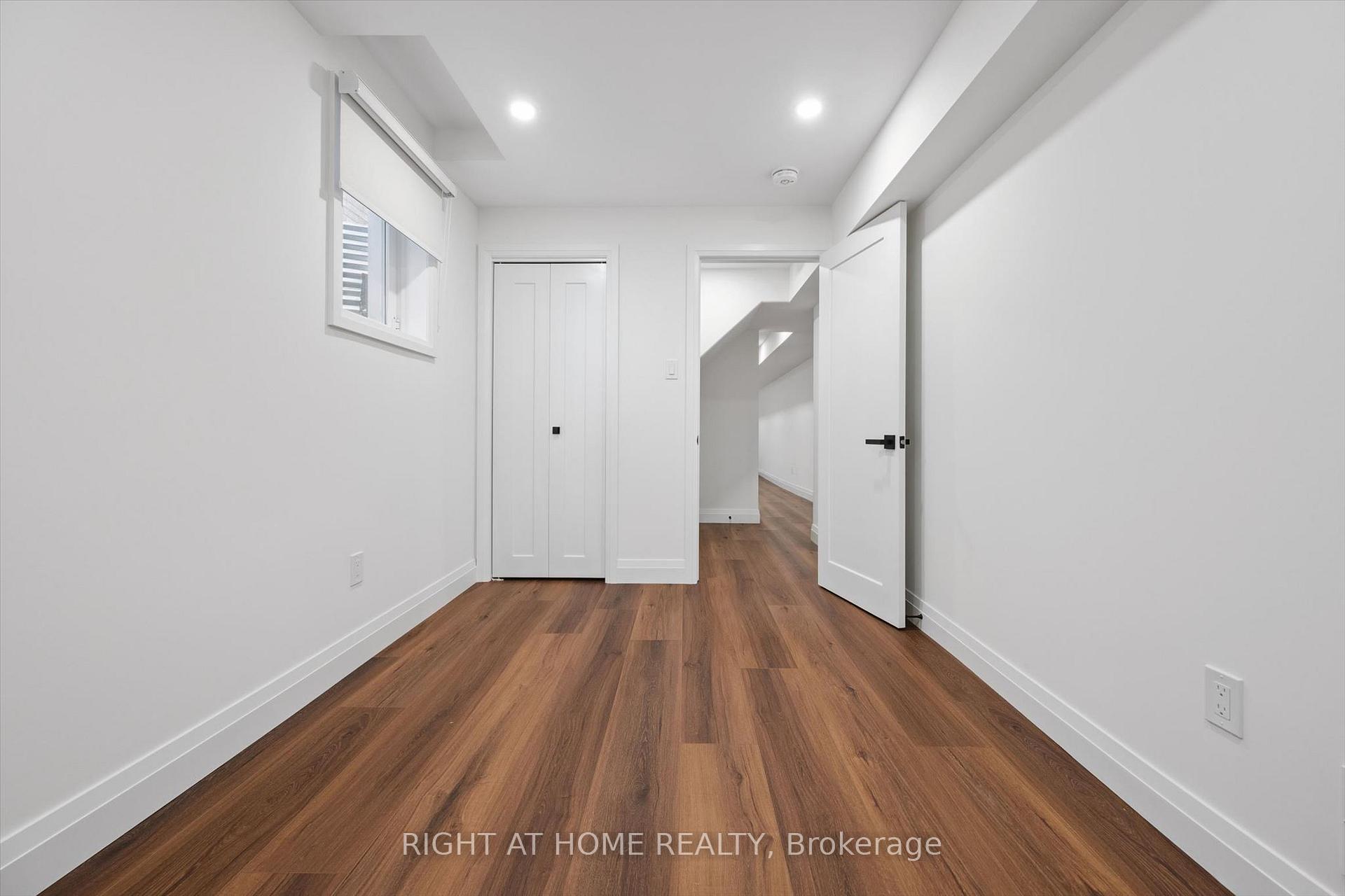 Photo 39 of 2294 Seton Crescent, Burlington, Orchard — HOMEH