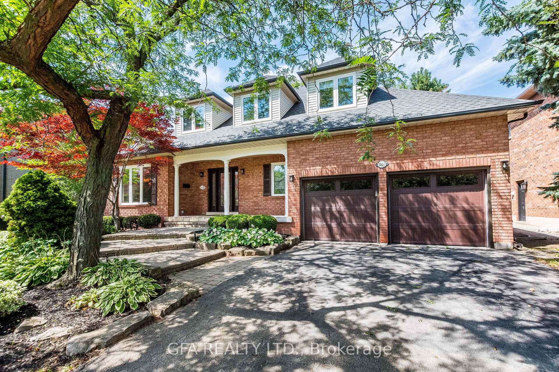 Photo 2 of 1027 Masters Green, Oakville, Glen Abbey — HOMEH