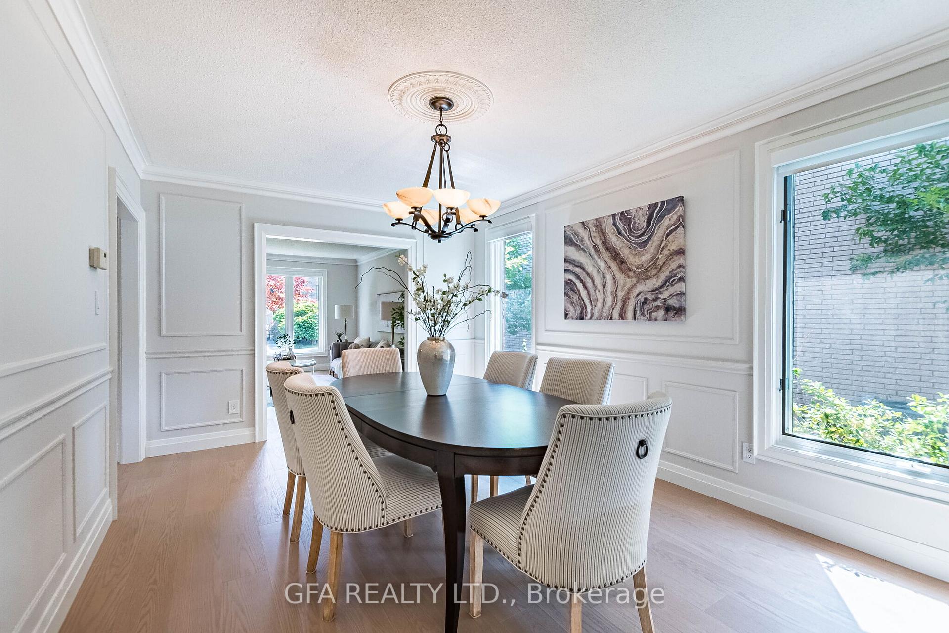 Photo 9 of 1027 Masters Green, Oakville, Glen Abbey — HOMEH