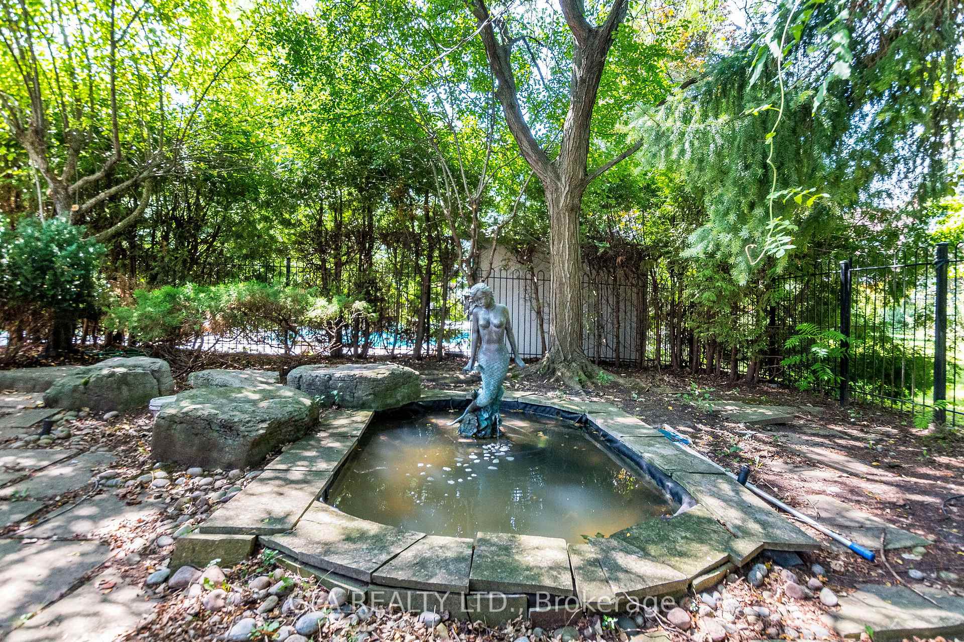 Photo 45 of 1027 Masters Green, Oakville, Glen Abbey — HOMEH