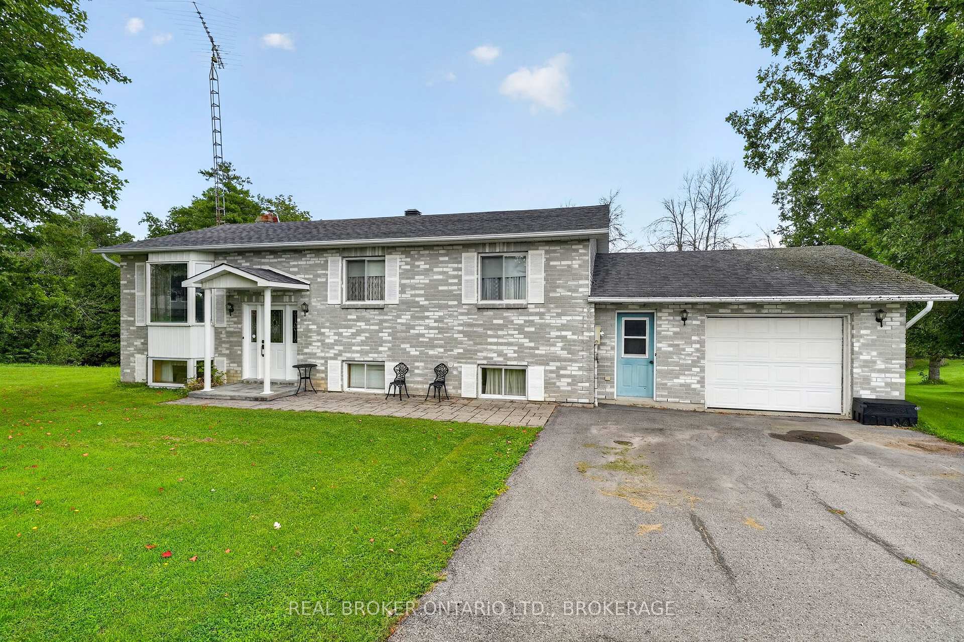 Photo 1 of 17550 Island Road, South Stormont, South Stormont (Cornwall) Twp — HOMEH