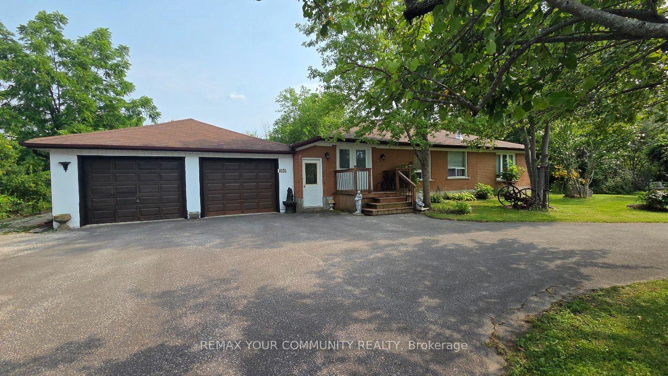 Photo 1 of 1031 Metro Road, Georgina, Historic Lakeshore Communities — HOMEH