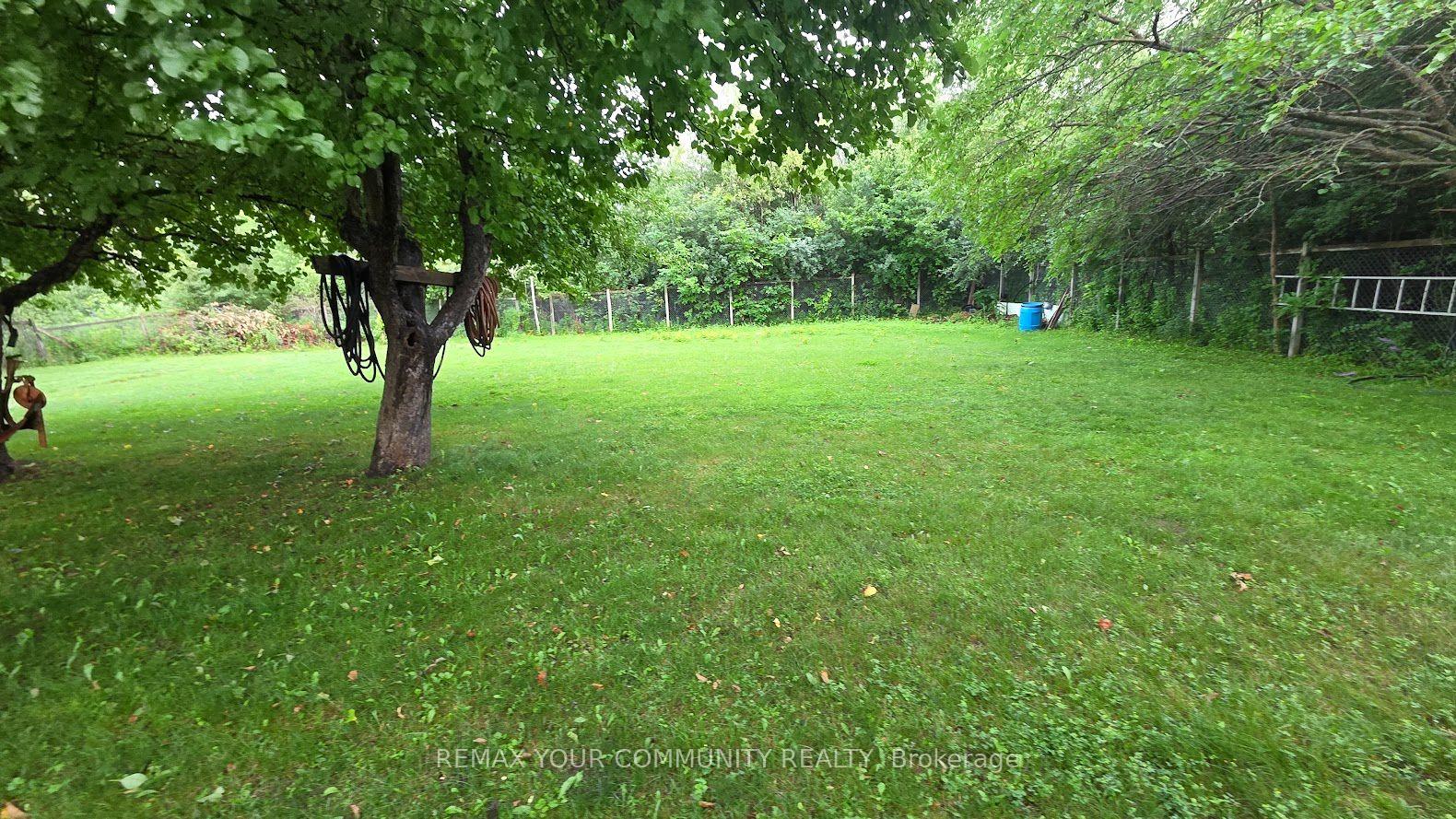 Photo 32 of 1031 Metro Road, Georgina, Historic Lakeshore Communities — HOMEH