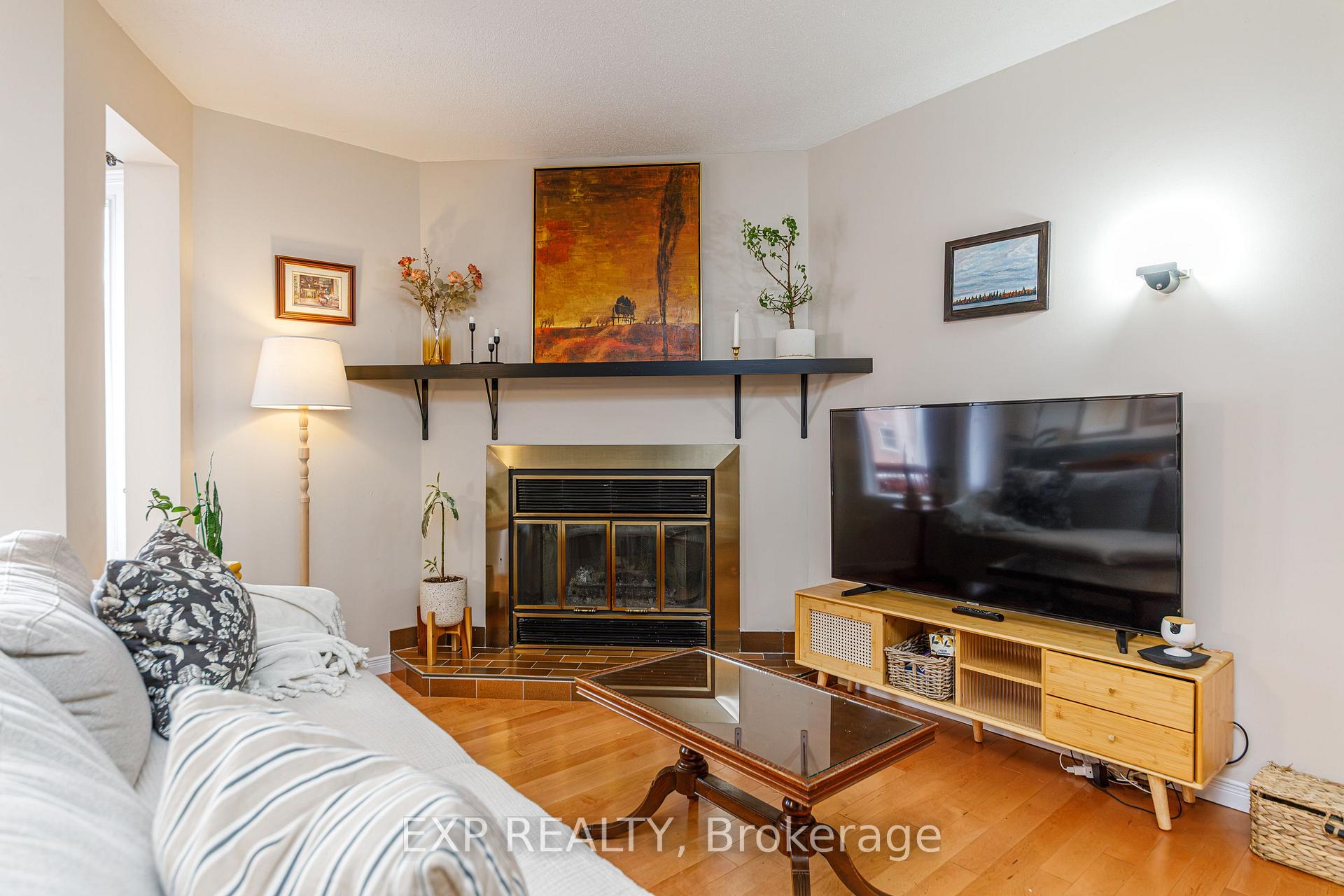 Photo 5 of 8 Maclean Street, Ottawa, West Centre Town — HOMEH