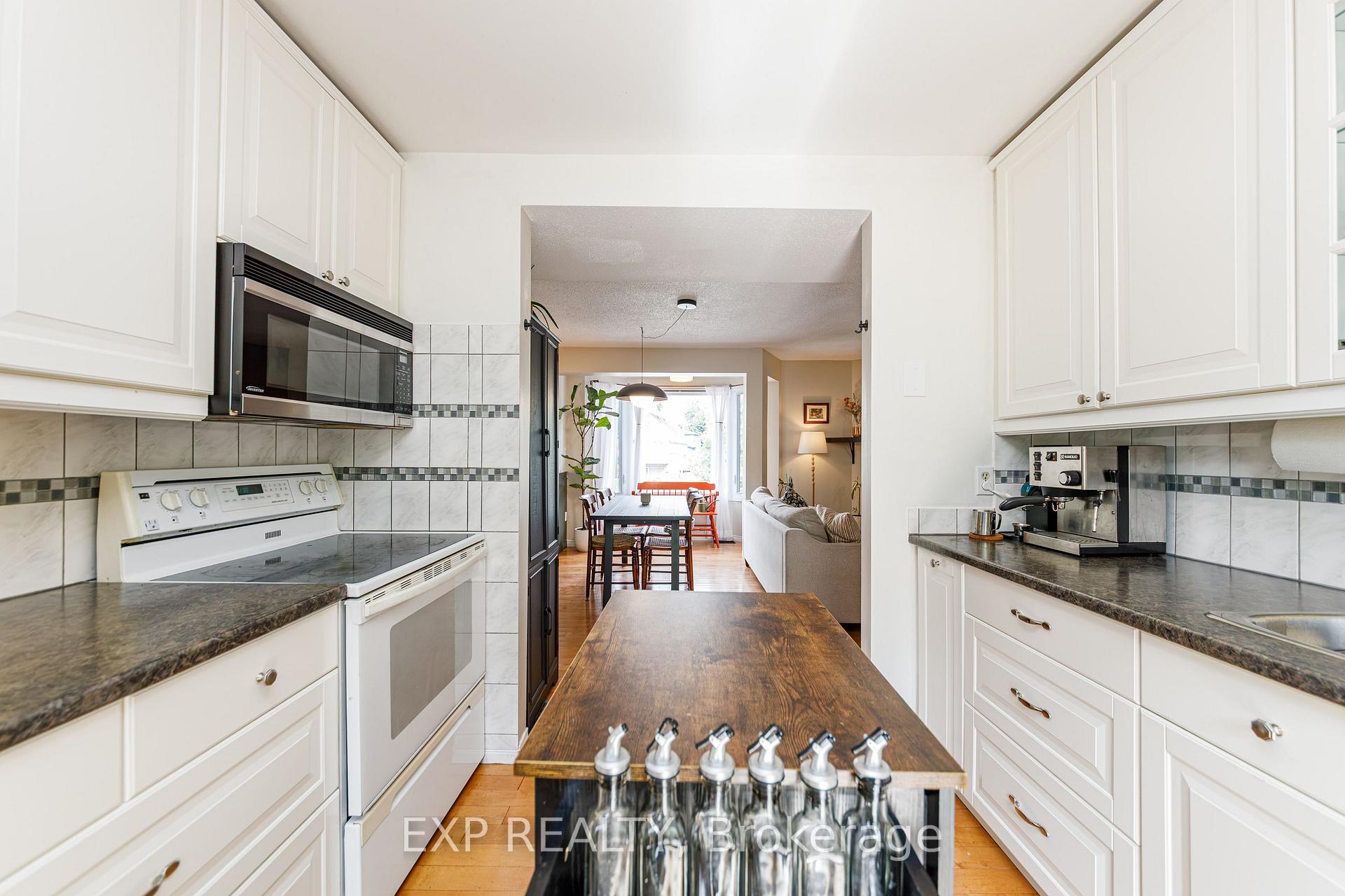Photo 14 of 8 Maclean Street, Ottawa, West Centre Town — HOMEH