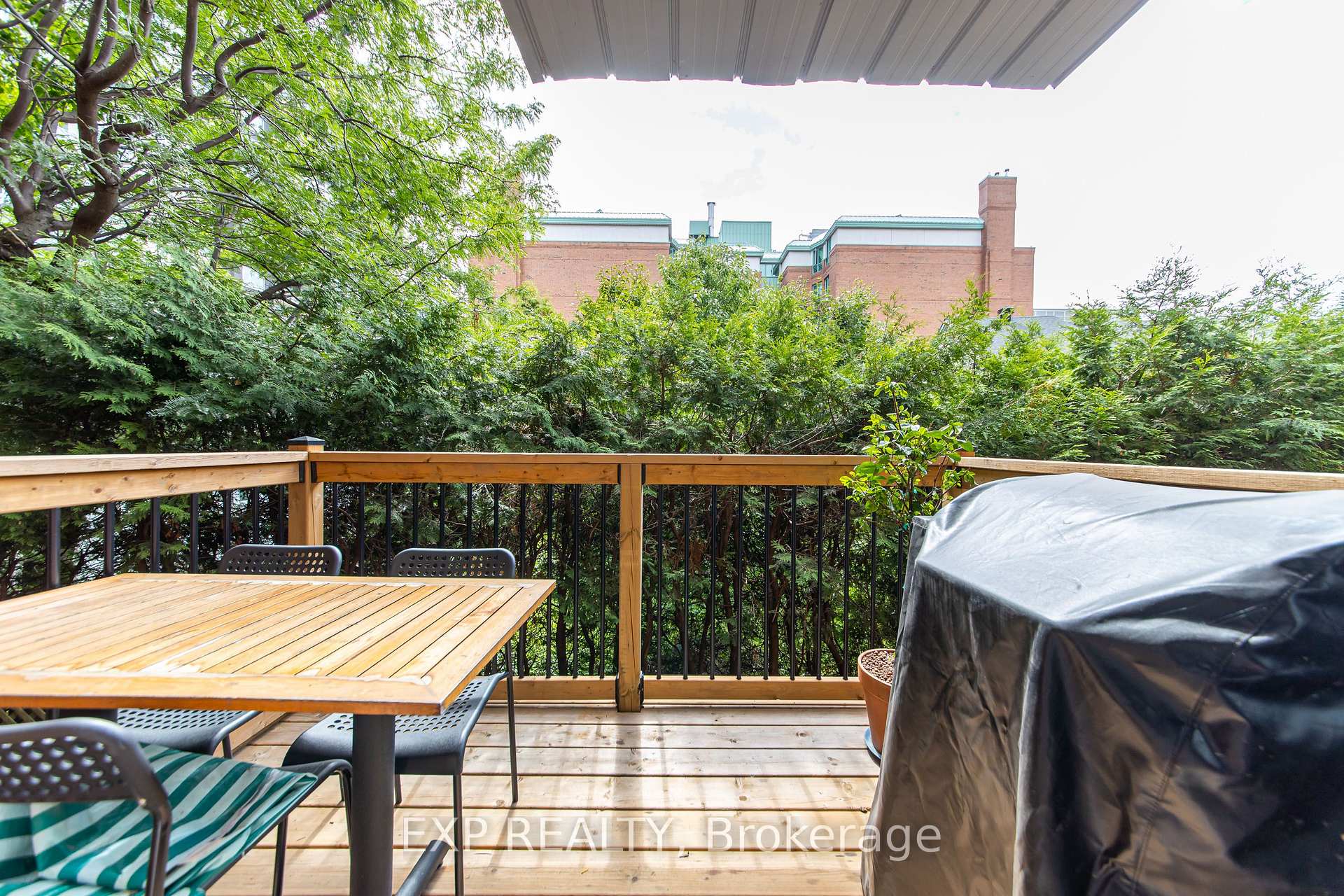 Photo 15 of 8 Maclean Street, Ottawa, West Centre Town — HOMEH