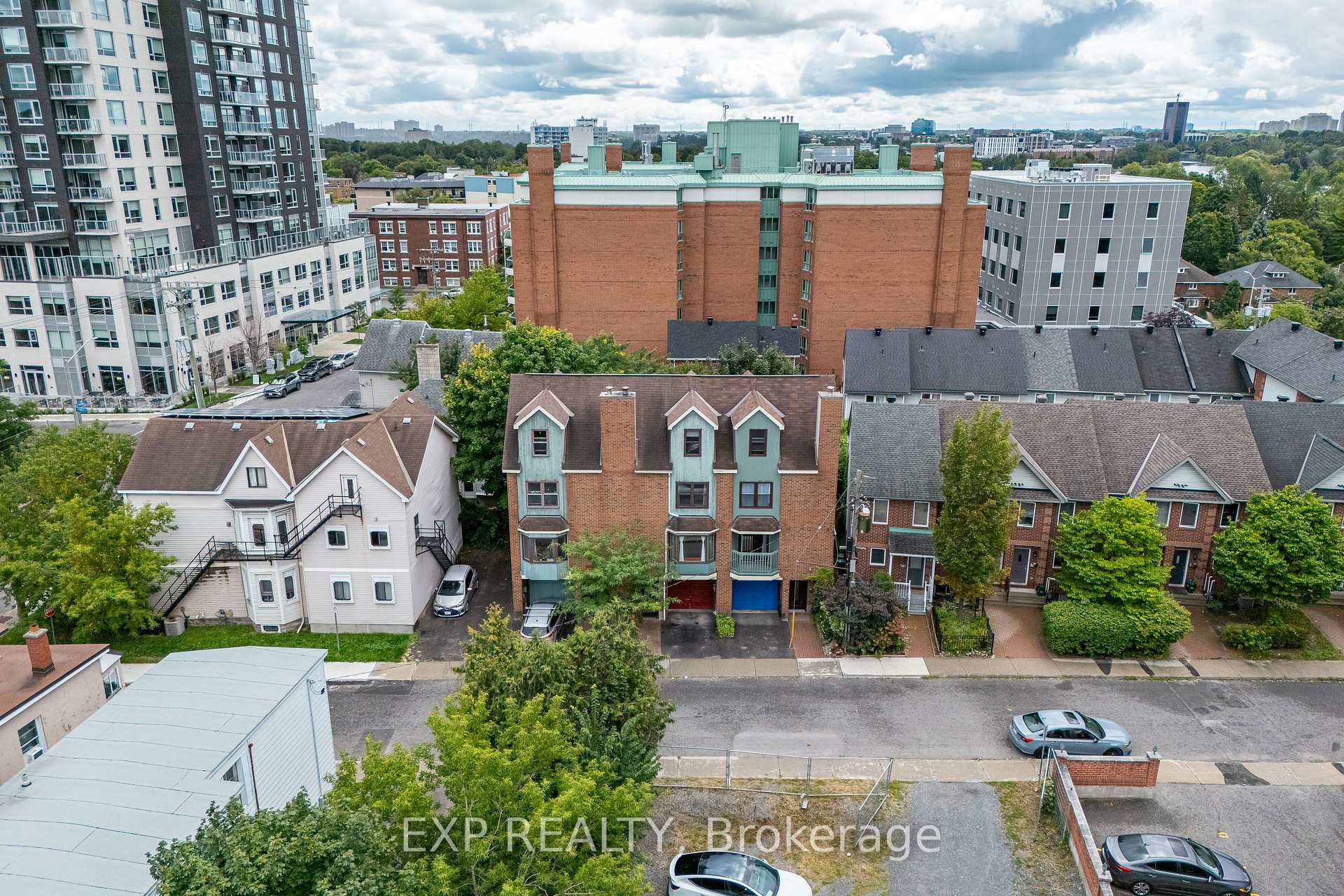 Photo 39 of 8 Maclean Street, Ottawa, West Centre Town — HOMEH