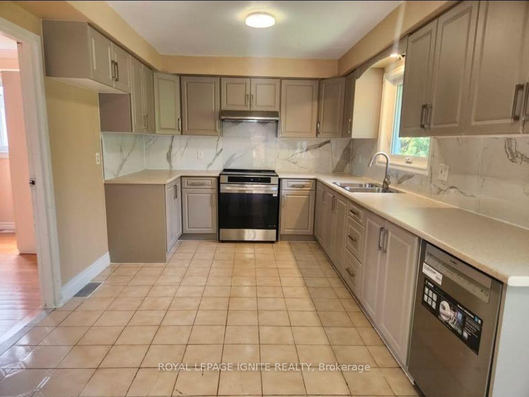 Photo 2 of Unit Main, 3430 Ellesmere Road, Scarborough, Highland Creek — HOMEH