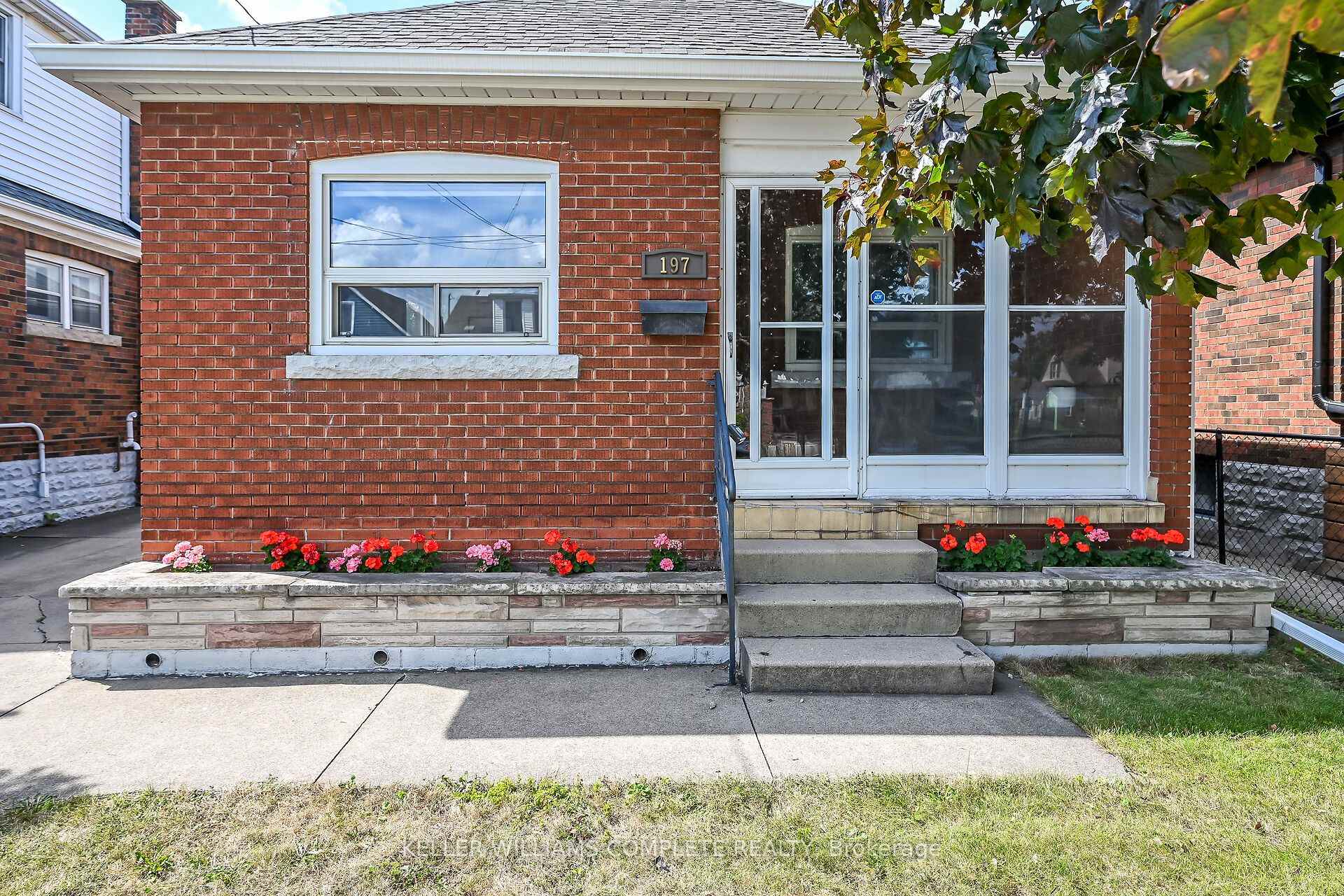 Photo 3 of 197 Fairfield Avenue, Hamilton, Homeside — HOMEH