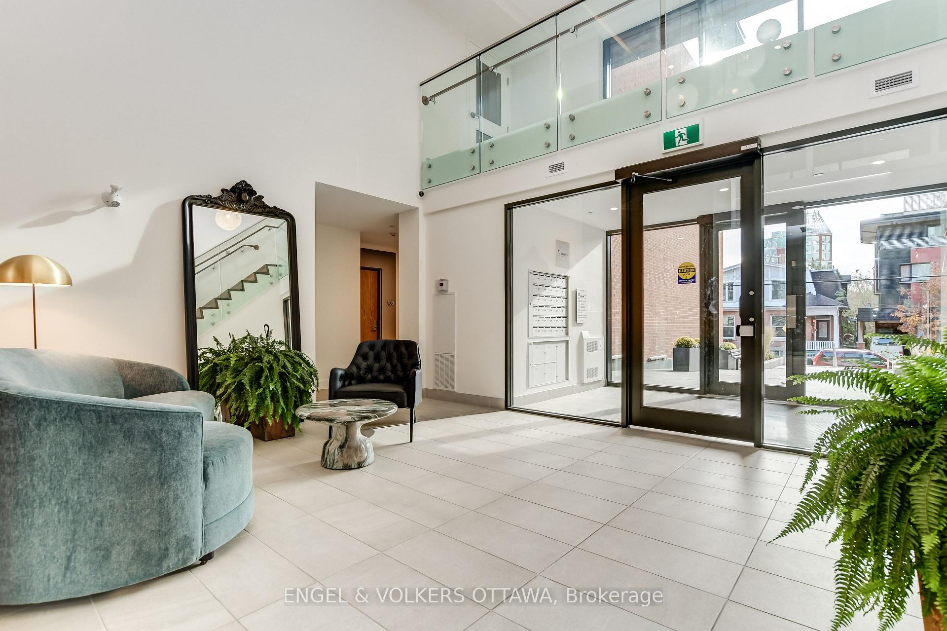 Photo 2 of Unit 210, 280 Crichton Street, Ottawa, Lindenlea — HOMEH