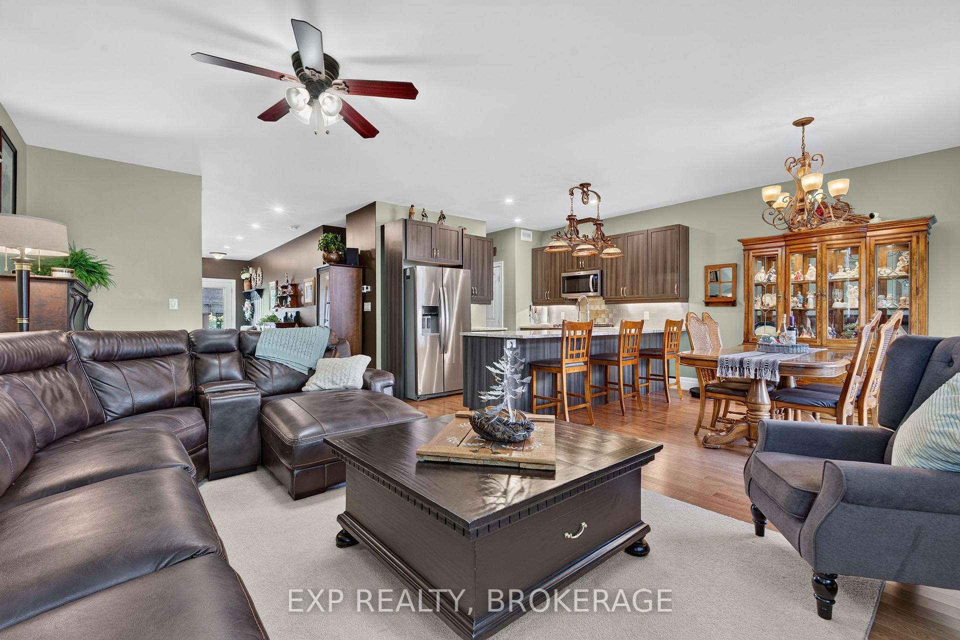 Photo 12 of 32 Curtis Street, Prince Edward County, Picton Ward — HOMEH