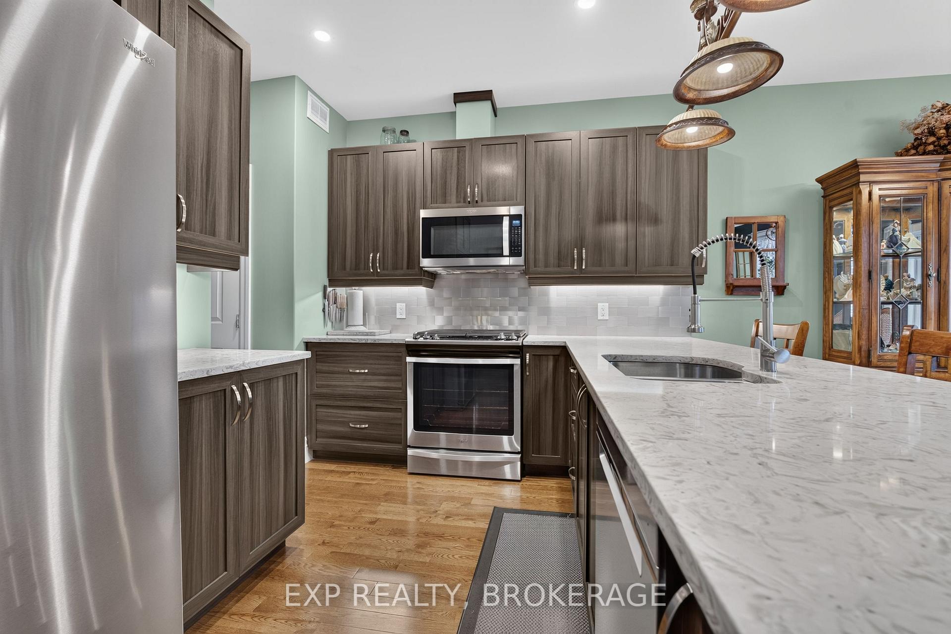 Photo 9 of 32 Curtis Street, Prince Edward County, Picton Ward — HOMEH