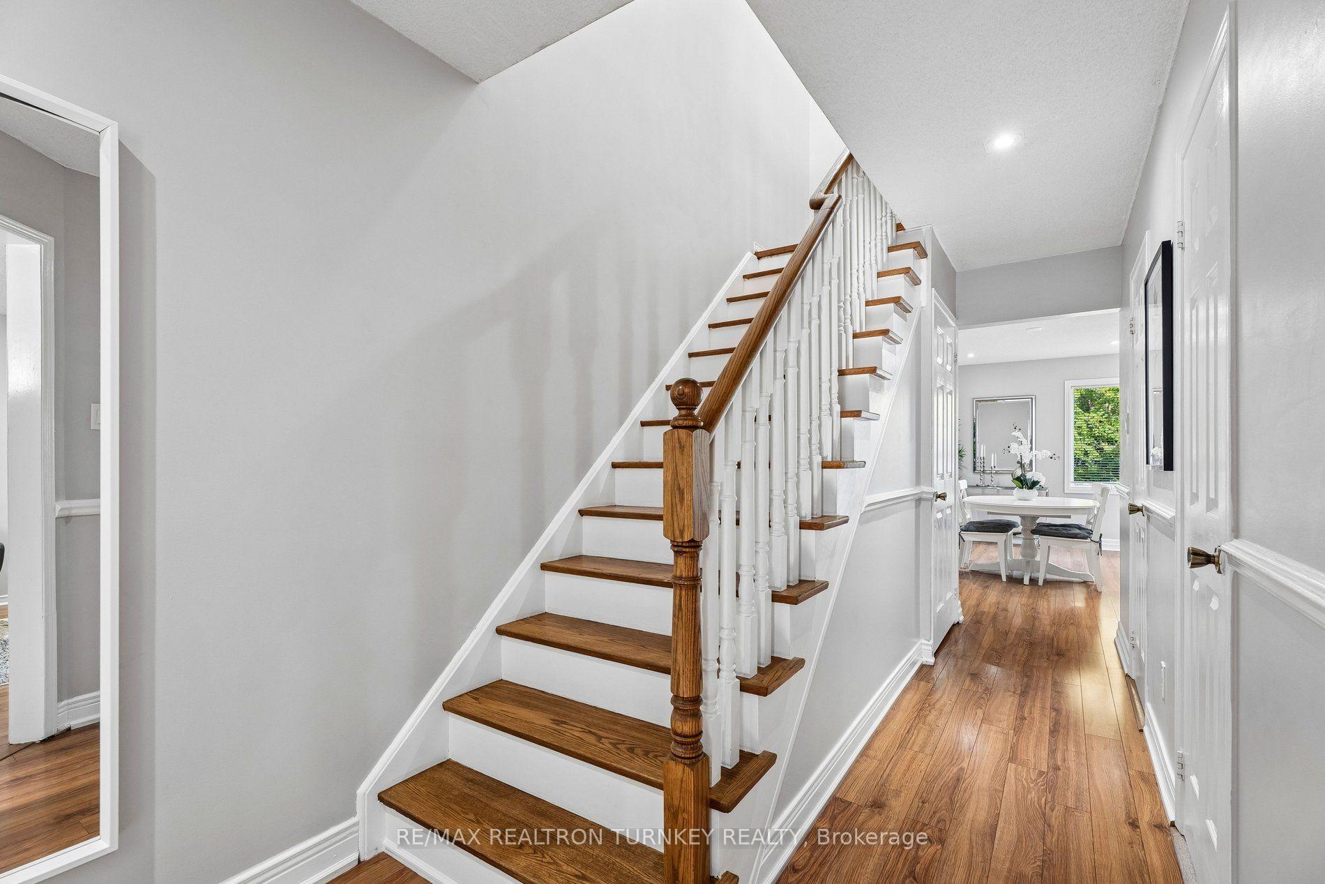 Photo 22 of 805 Playter Crescent, Newmarket, Armitage — HOMEH