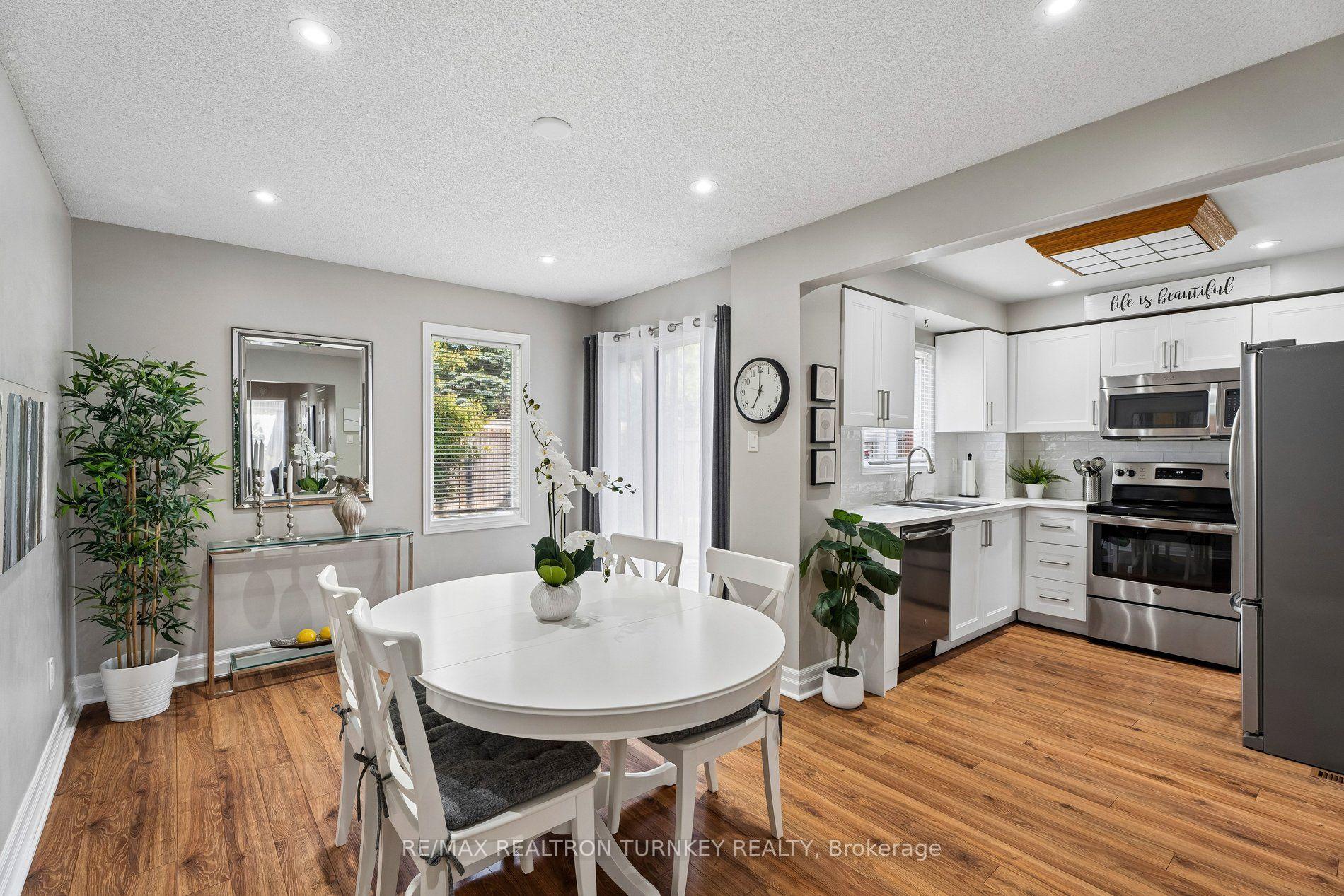 Photo 13 of 805 Playter Crescent, Newmarket, Armitage — HOMEH