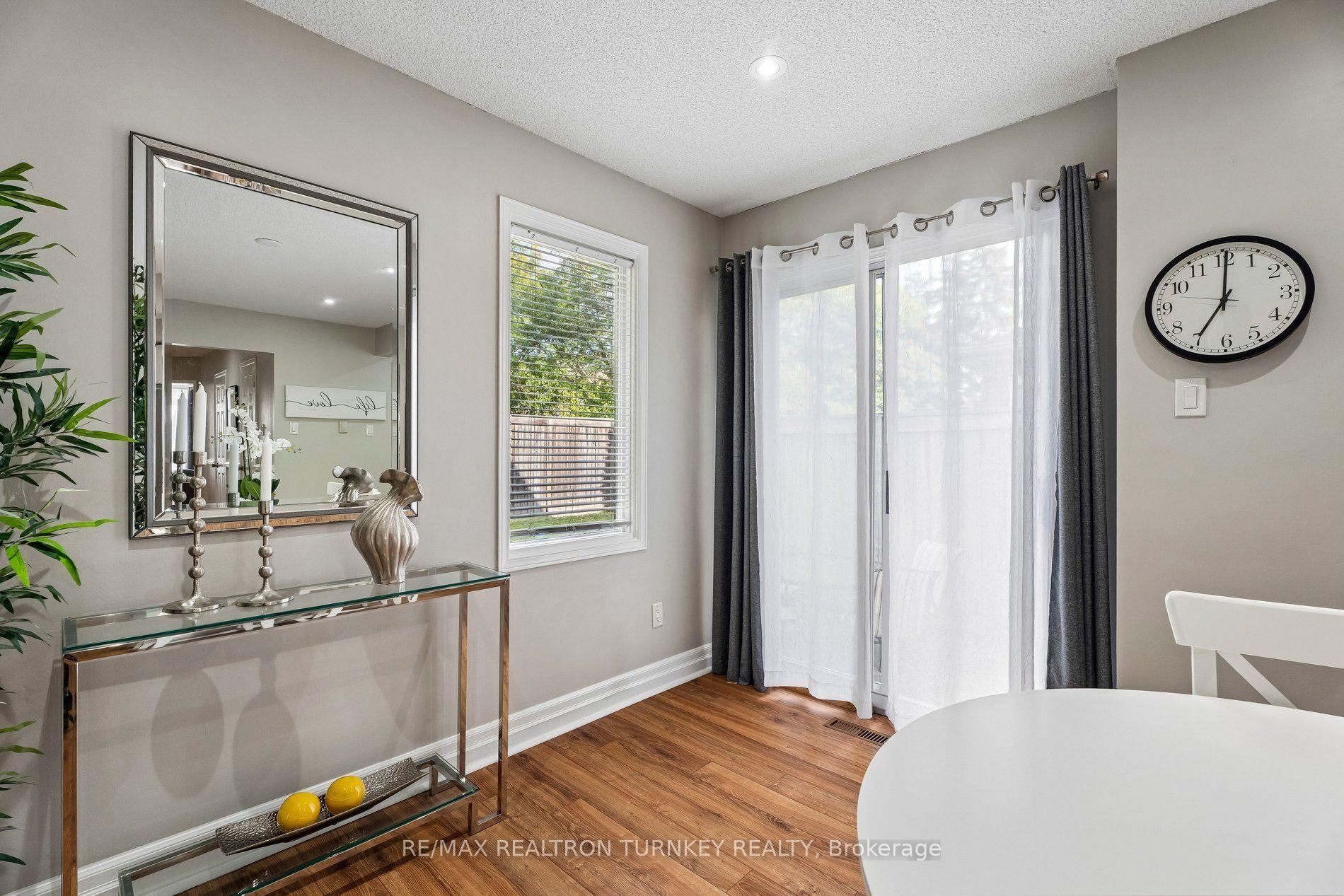 Photo 19 of 805 Playter Crescent, Newmarket, Armitage — HOMEH