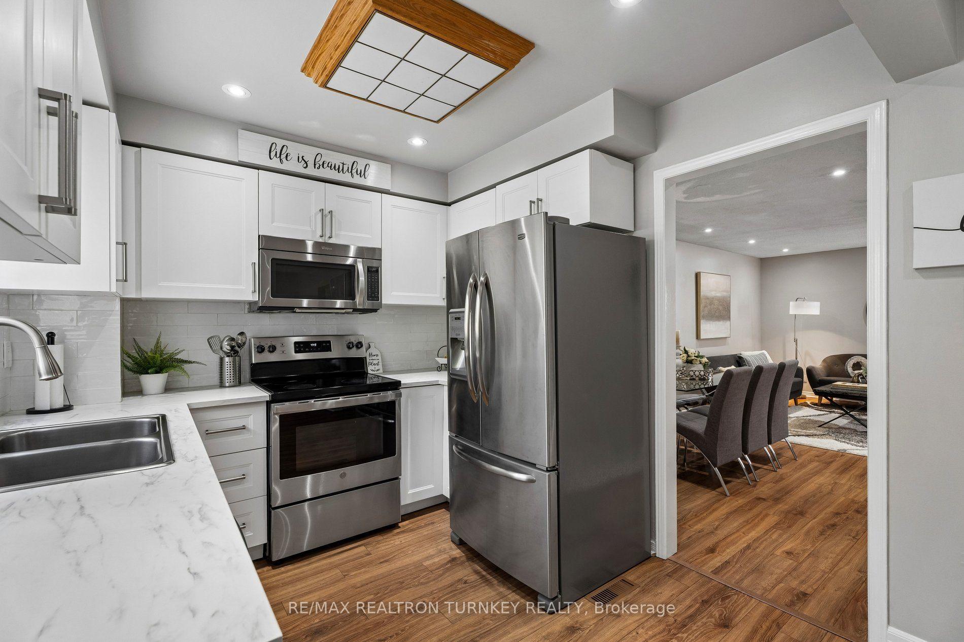 Photo 12 of 805 Playter Crescent, Newmarket, Armitage — HOMEH