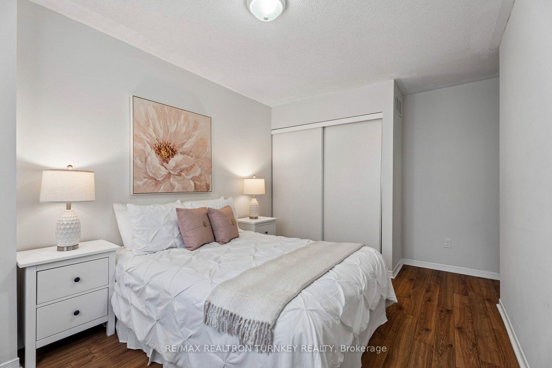 Photo 29 of 805 Playter Crescent, Newmarket, Armitage — HOMEH