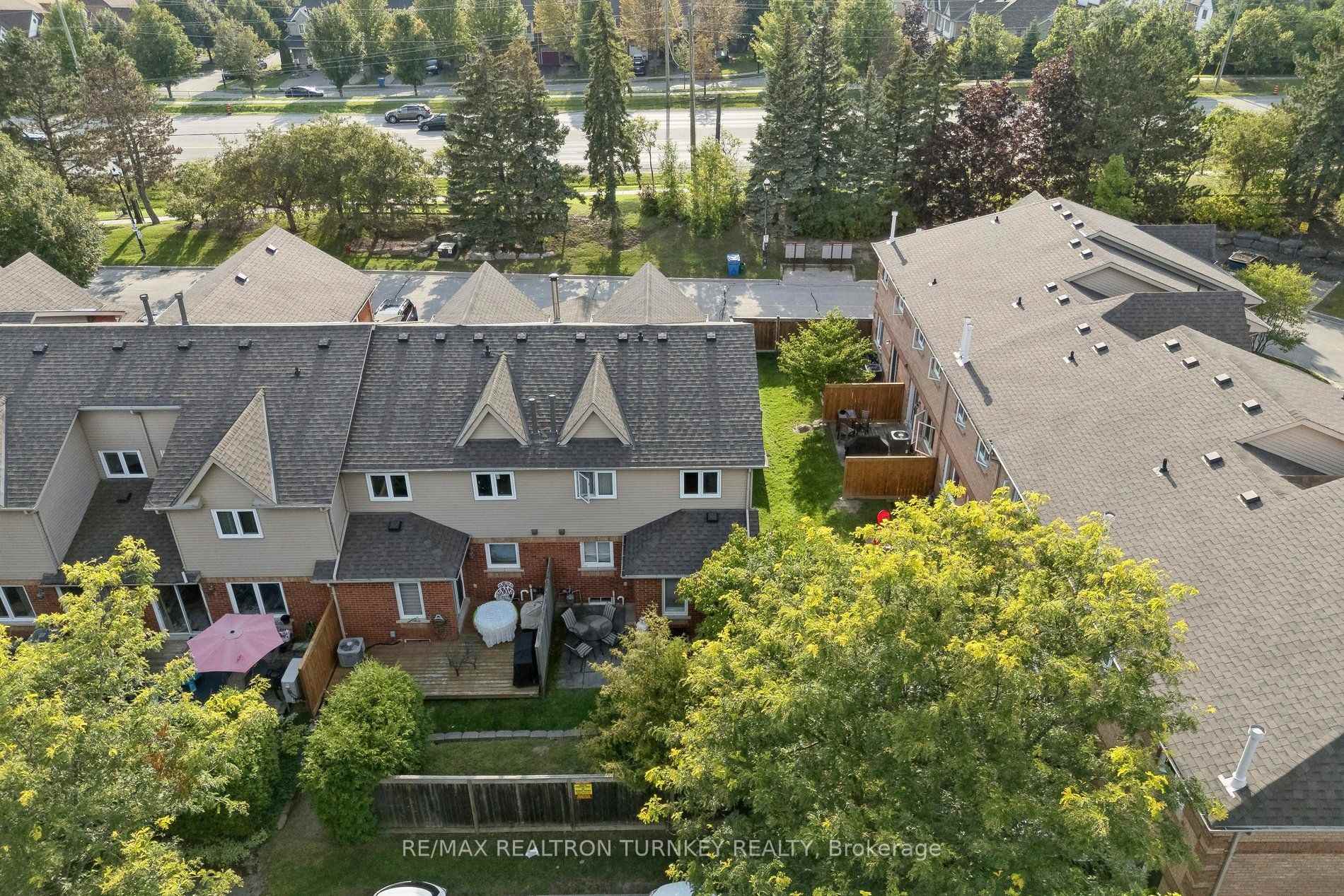 Photo 45 of 805 Playter Crescent, Newmarket, Armitage — HOMEH