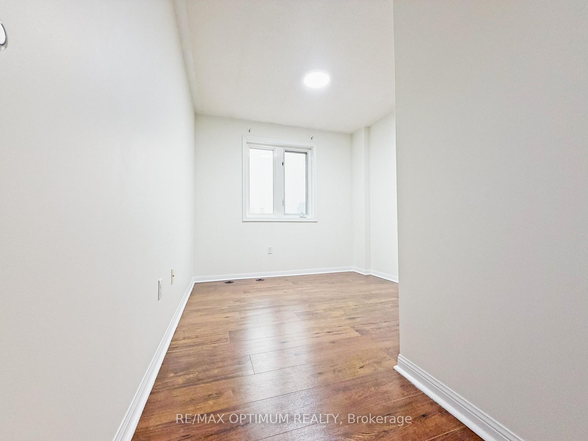Photo 15 of Unit 17, 4620 Guildwood Way, Mississauga, Hurontario — HOMEH