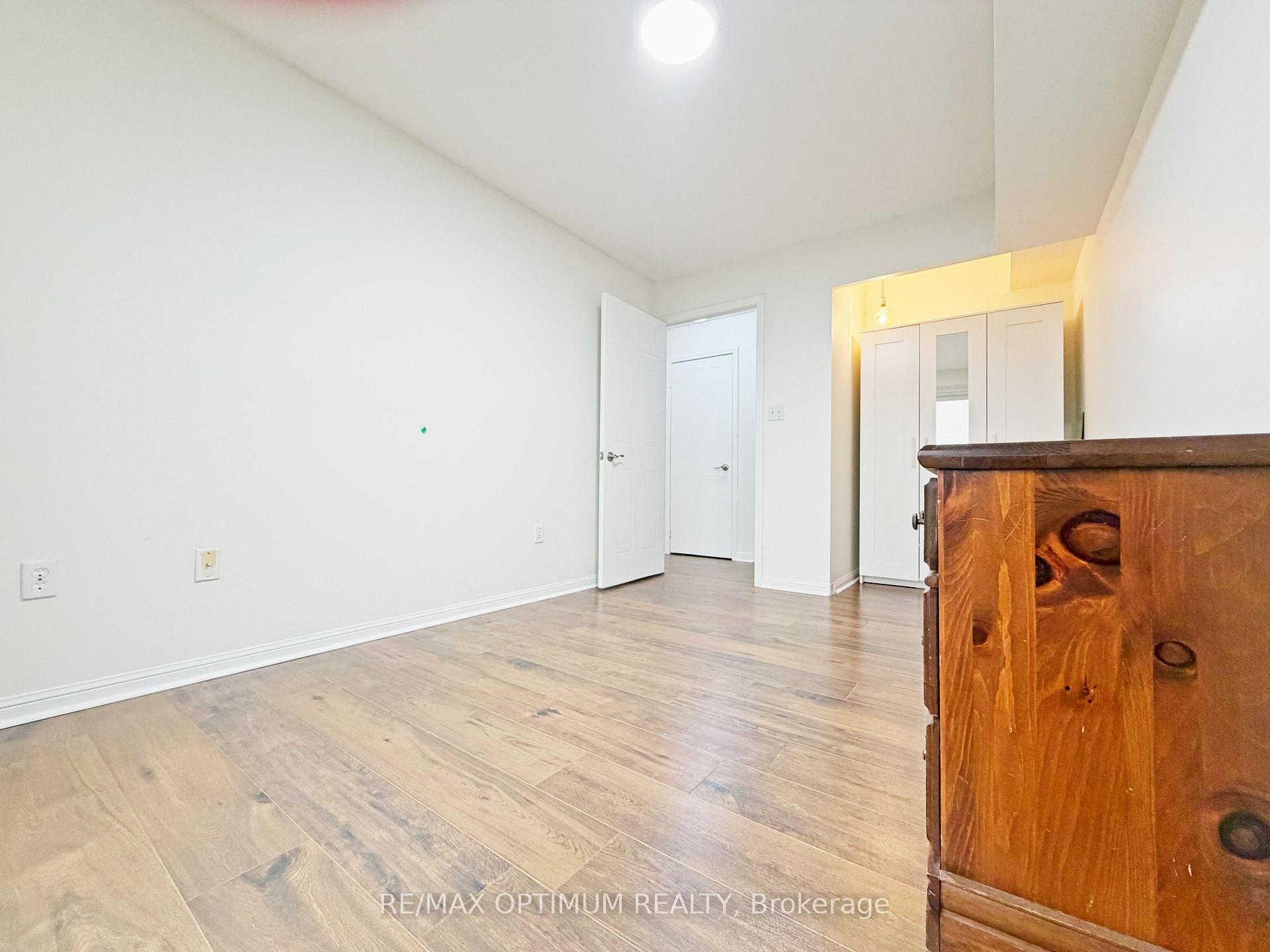 Photo 23 of Unit 17, 4620 Guildwood Way, Mississauga, Hurontario — HOMEH