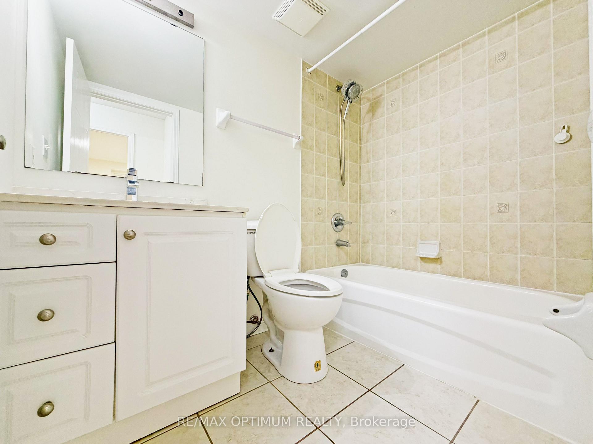 Photo 27 of Unit 17, 4620 Guildwood Way, Mississauga, Hurontario — HOMEH