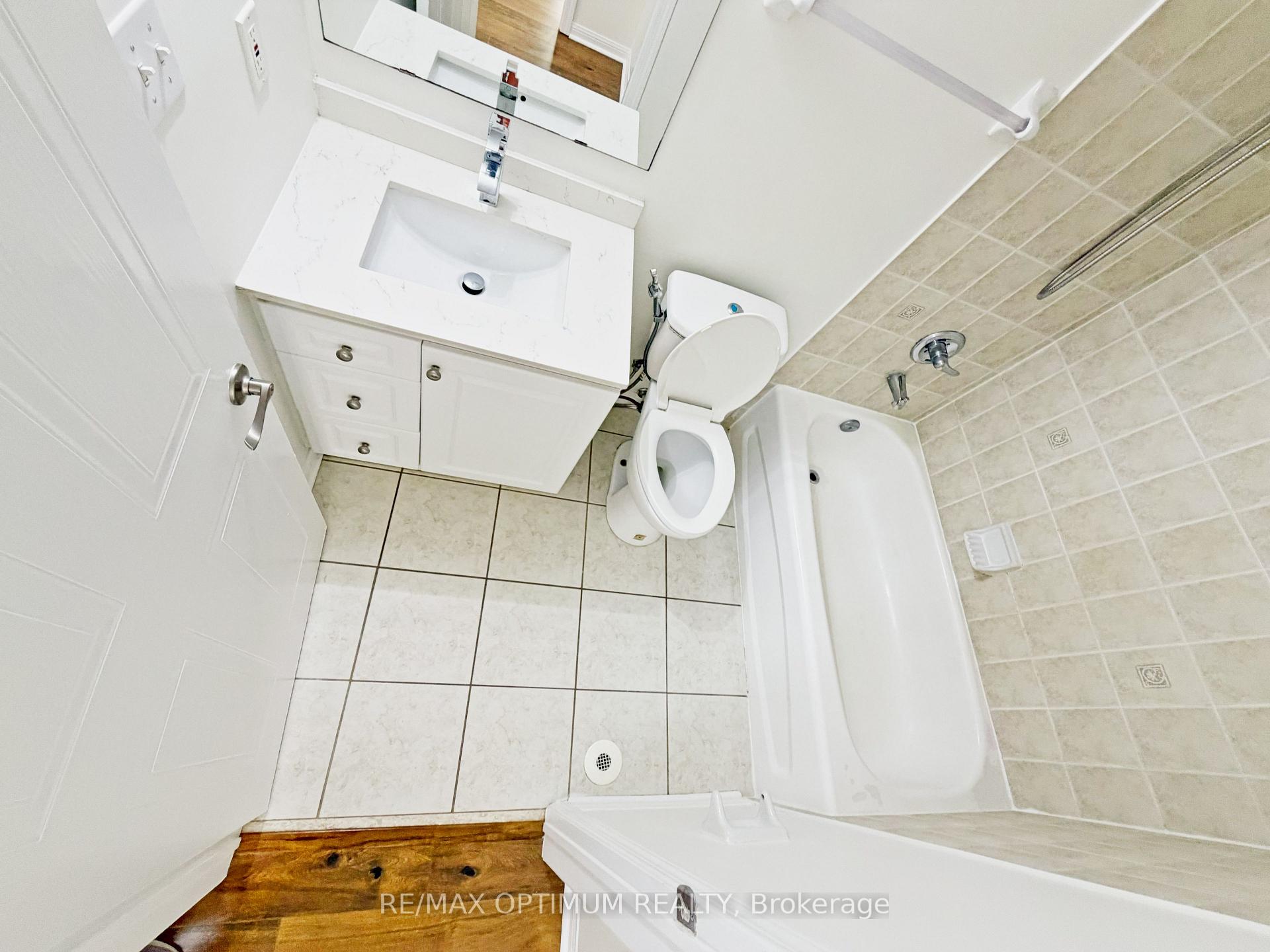 Photo 28 of Unit 17, 4620 Guildwood Way, Mississauga, Hurontario — HOMEH