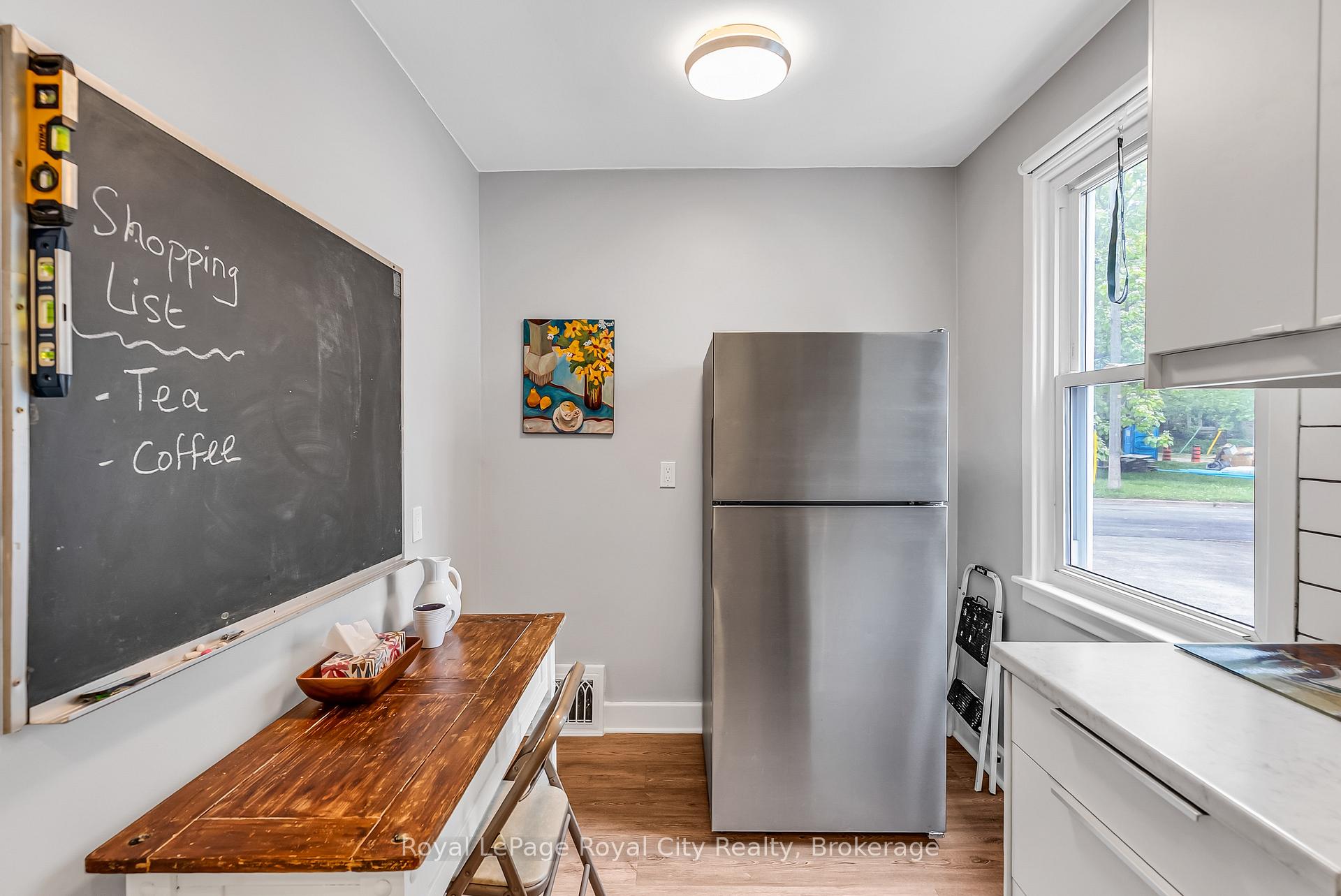 Photo 10 of 56 Winston Crescent, Guelph, St. George's — HOMEH