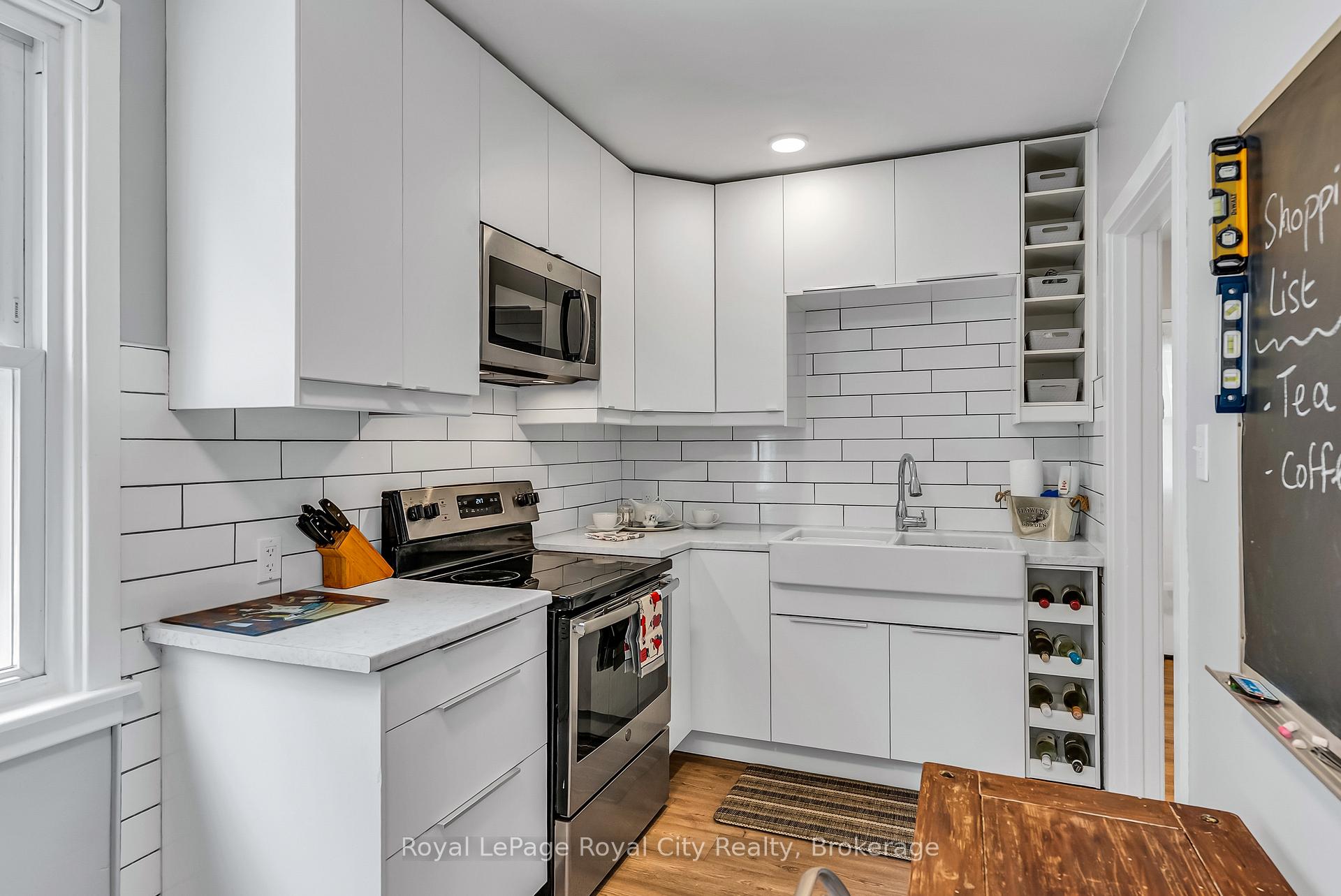 Photo 12 of 56 Winston Crescent, Guelph, St. George's — HOMEH
