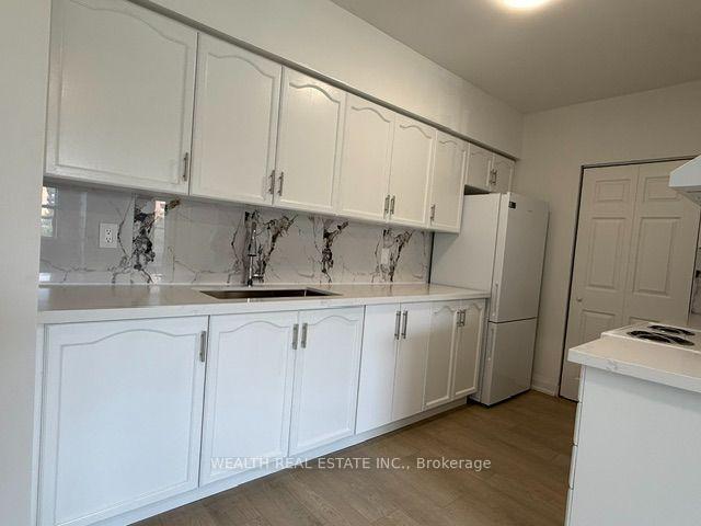 Photo 3 of Unit 102, 7378 Yonge Street, Vaughan, Crestwood-Springfarm-Yorkhill — HOMEH