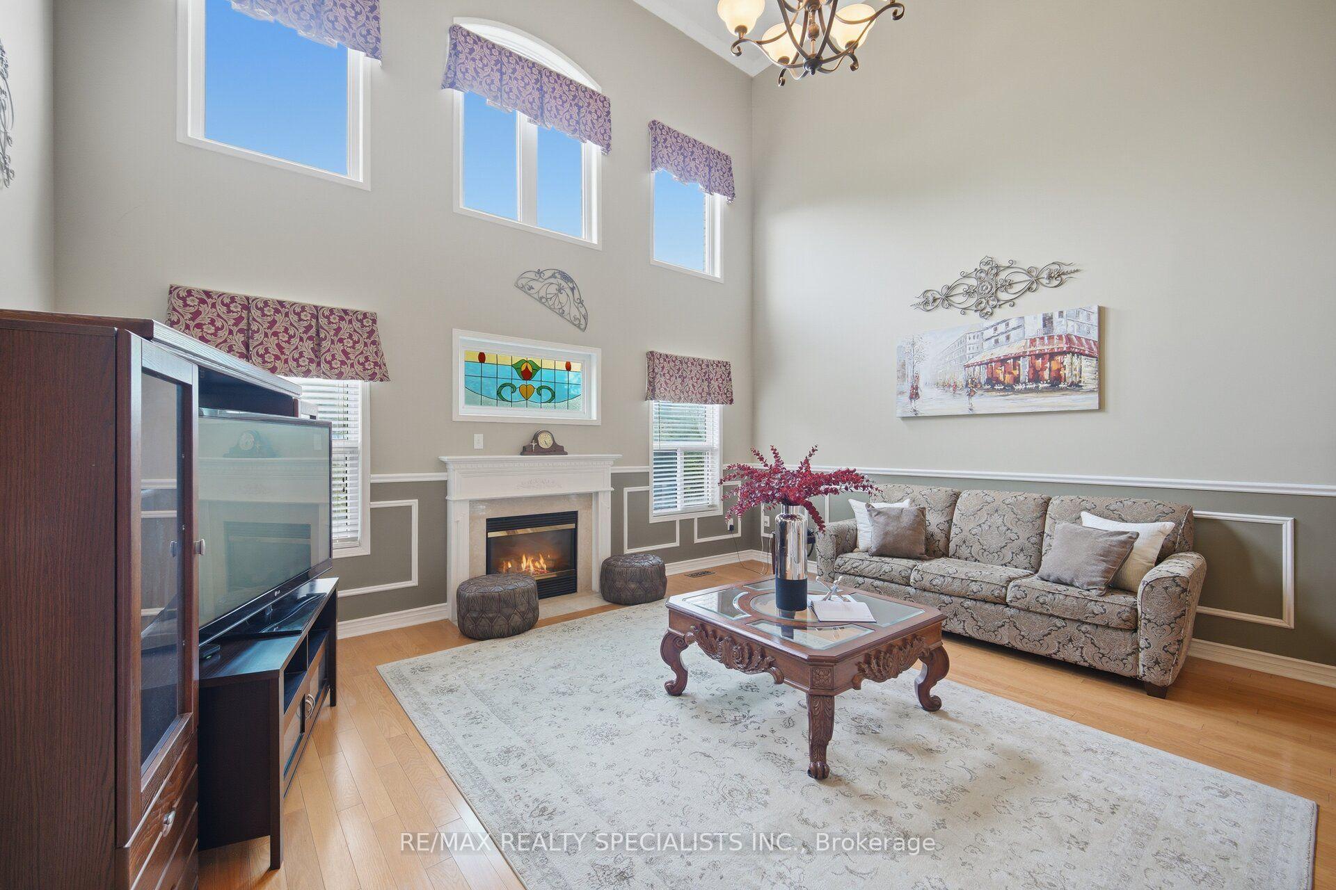 Photo 18 of 25 Dovergreen Drive, Brampton, Fletcher's Meadow — HOMEH