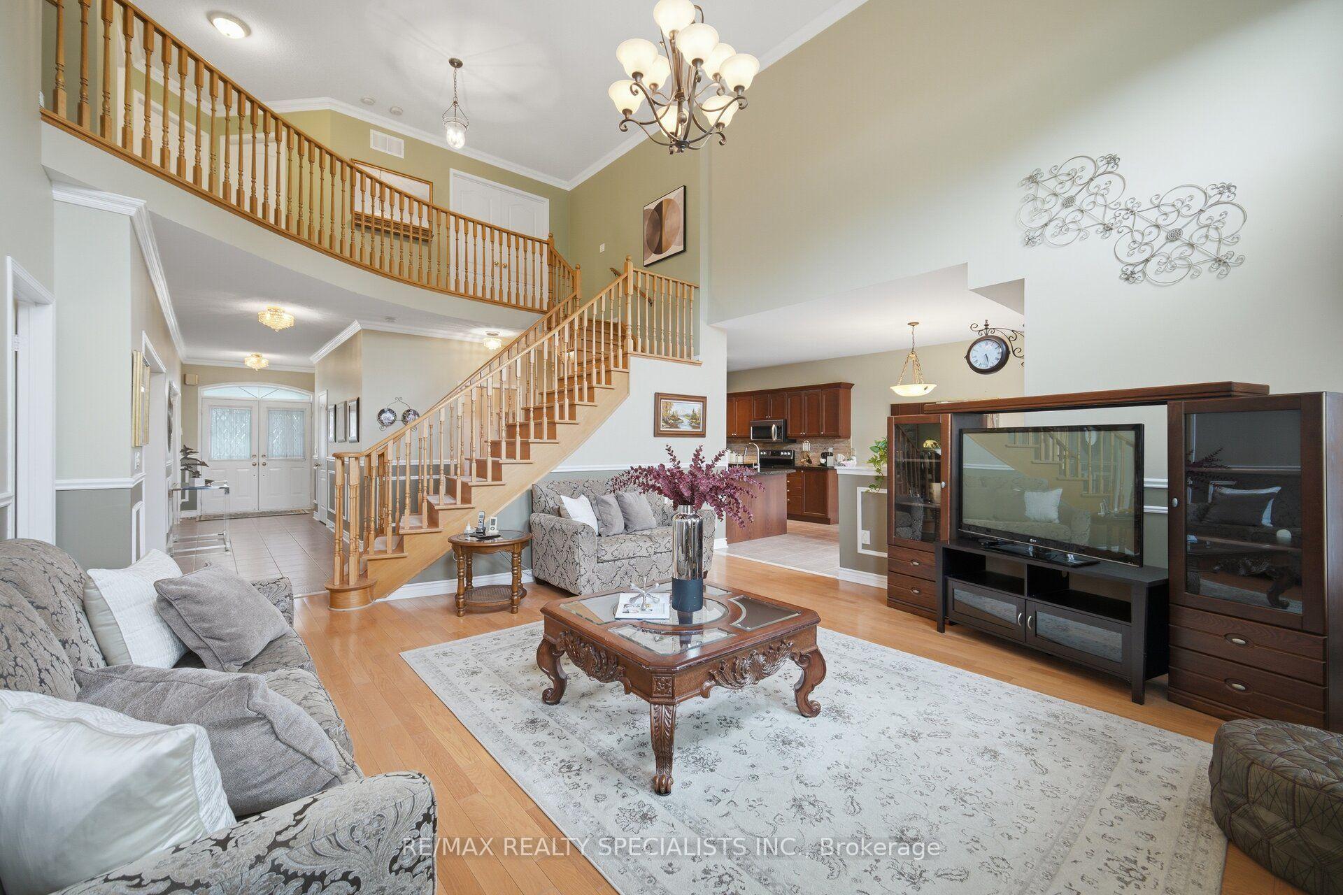 Photo 19 of 25 Dovergreen Drive, Brampton, Fletcher's Meadow — HOMEH