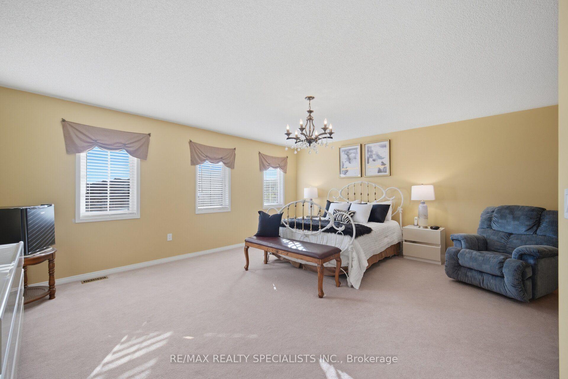 Photo 28 of 25 Dovergreen Drive, Brampton, Fletcher's Meadow — HOMEH