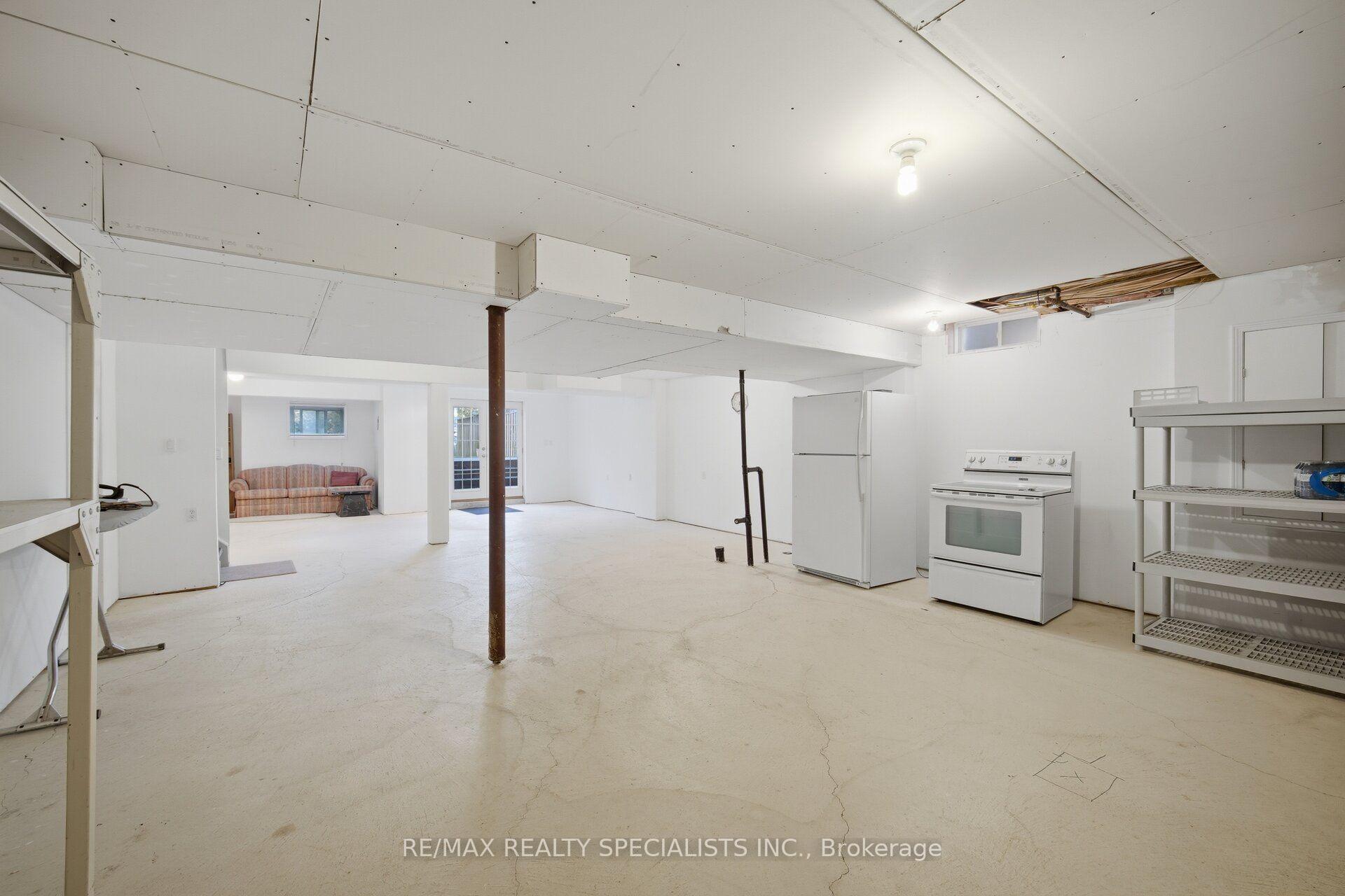 Photo 42 of 25 Dovergreen Drive, Brampton, Fletcher's Meadow — HOMEH