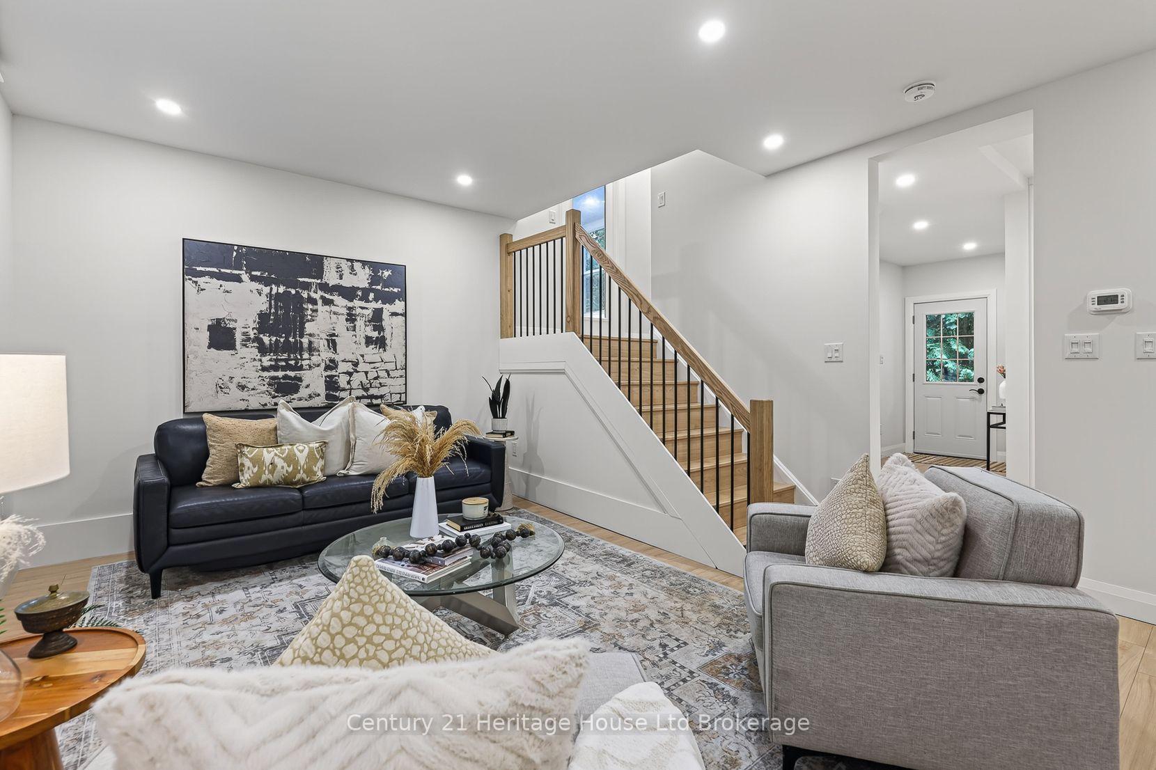 Photo 7 of 256 Union Street, Norfolk, Simcoe — HOMEH