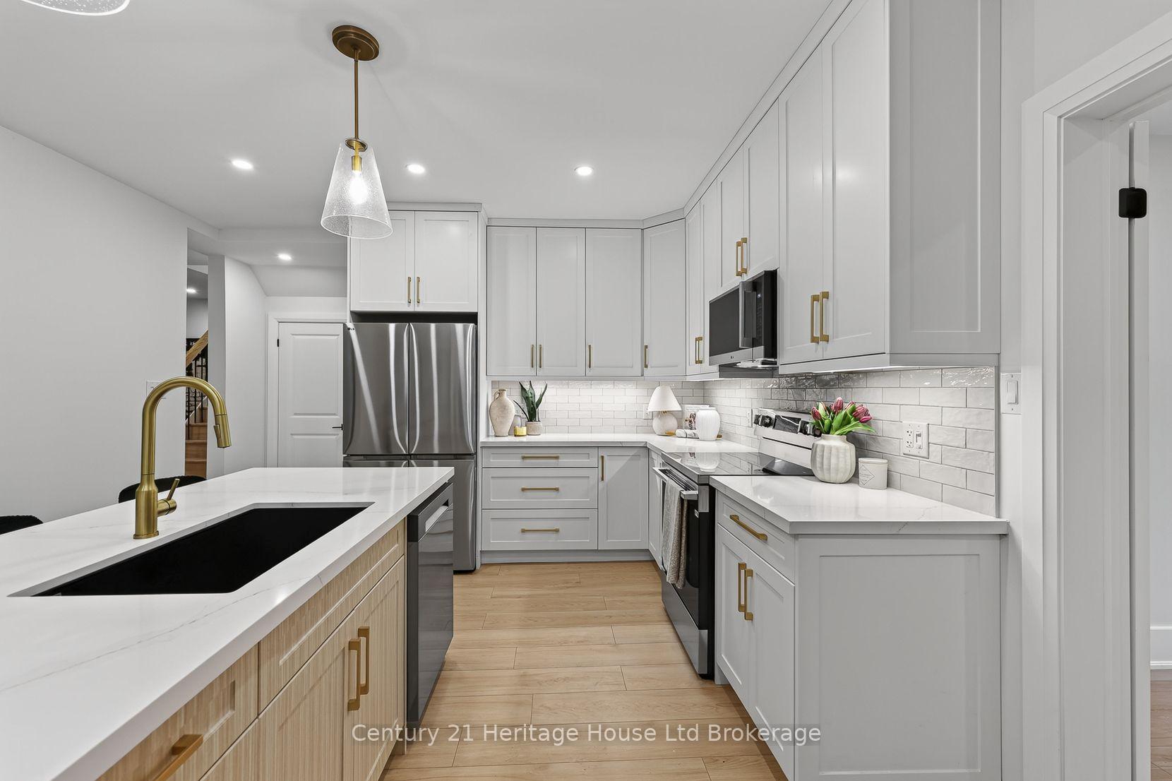 Photo 17 of 256 Union Street, Norfolk, Simcoe — HOMEH