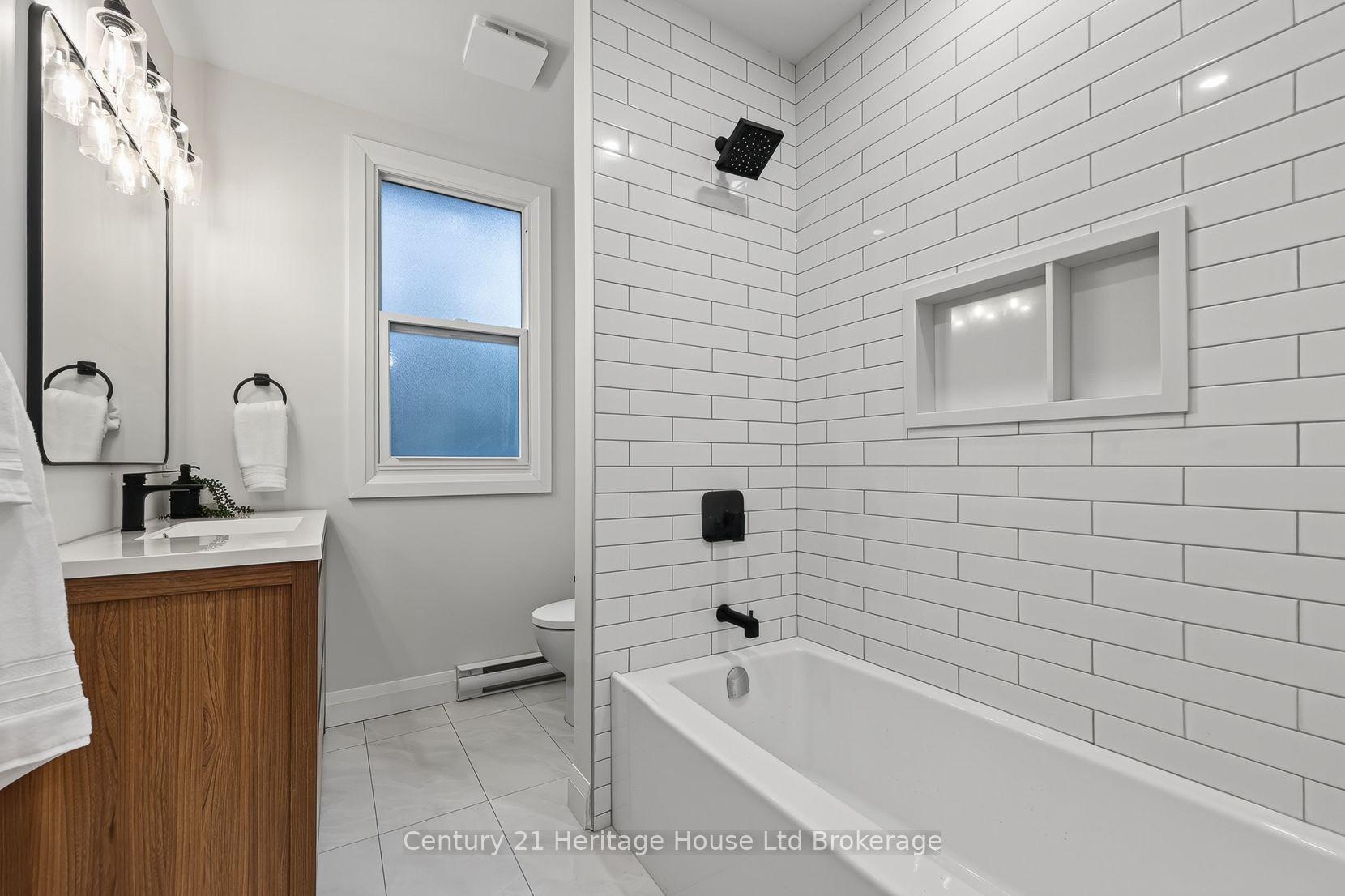 Photo 25 of 256 Union Street, Norfolk, Simcoe — HOMEH