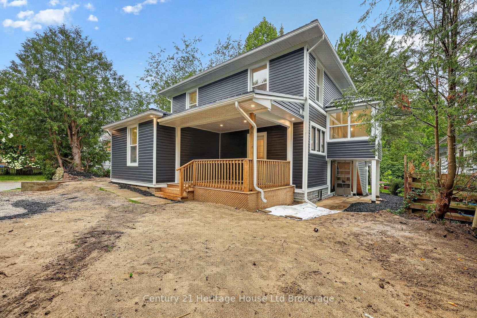 Photo 42 of 256 Union Street, Norfolk, Simcoe — HOMEH