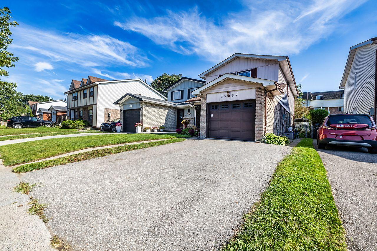 Photo 4 of 1262 Venus Crescent, Oshawa, Lakeview — HOMEH