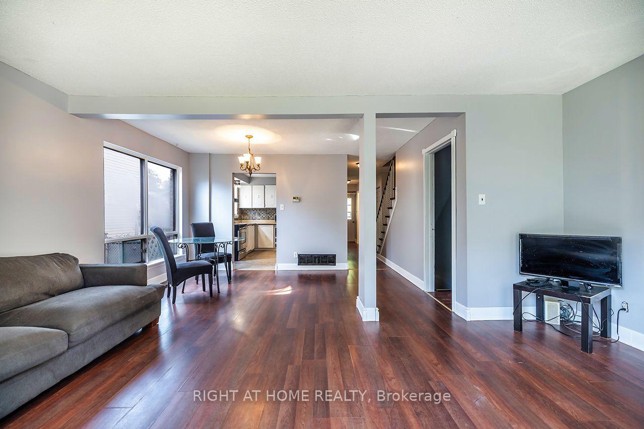 Photo 13 of 1262 Venus Crescent, Oshawa, Lakeview — HOMEH