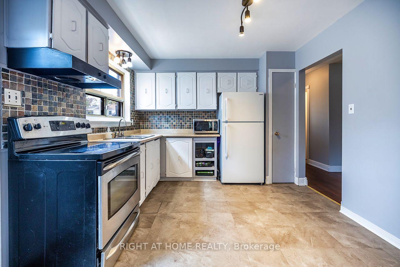 Photo 18 of 1262 Venus Crescent, Oshawa, Lakeview — HOMEH