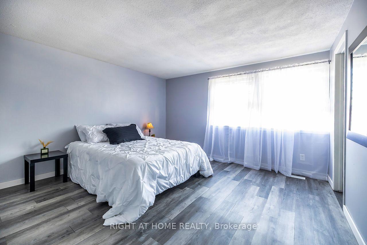 Photo 23 of 1262 Venus Crescent, Oshawa, Lakeview — HOMEH