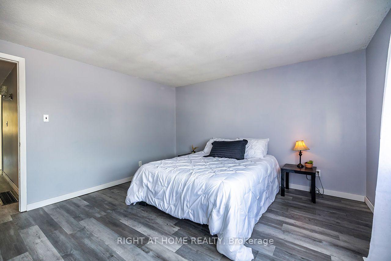 Photo 24 of 1262 Venus Crescent, Oshawa, Lakeview — HOMEH