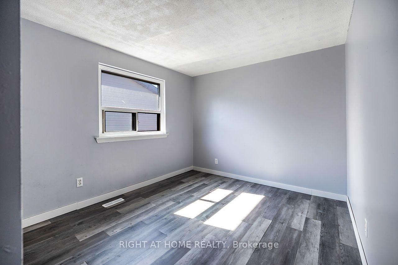 Photo 29 of 1262 Venus Crescent, Oshawa, Lakeview — HOMEH