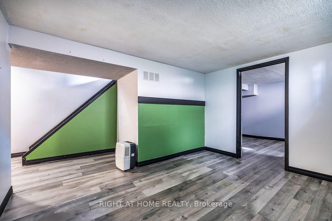 Photo 40 of 1262 Venus Crescent, Oshawa, Lakeview — HOMEH