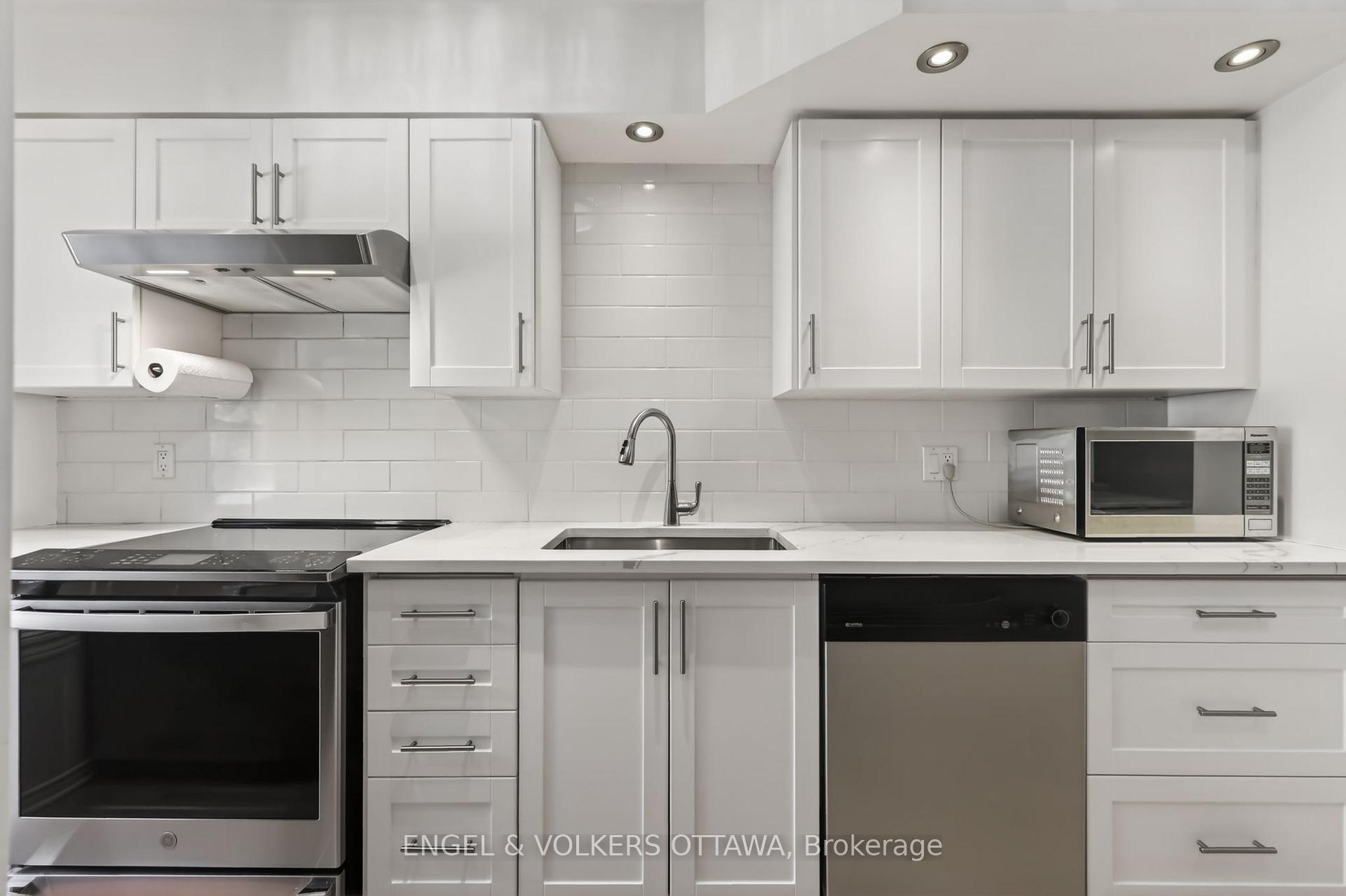 Photo 5 of 90B Templeton Street, Ottawa, Sandy Hill — HOMEH