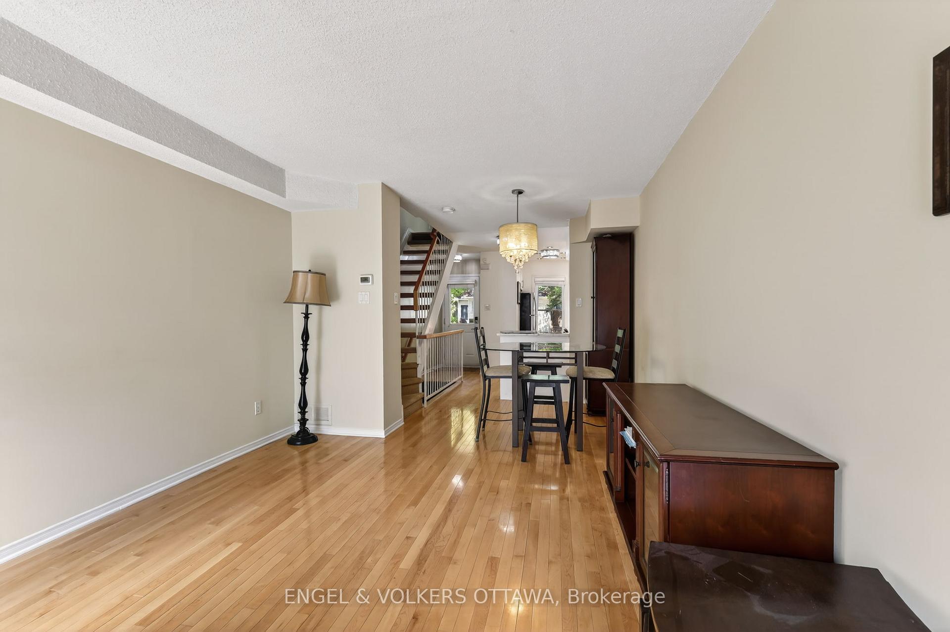 Photo 10 of 90B Templeton Street, Ottawa, Sandy Hill — HOMEH