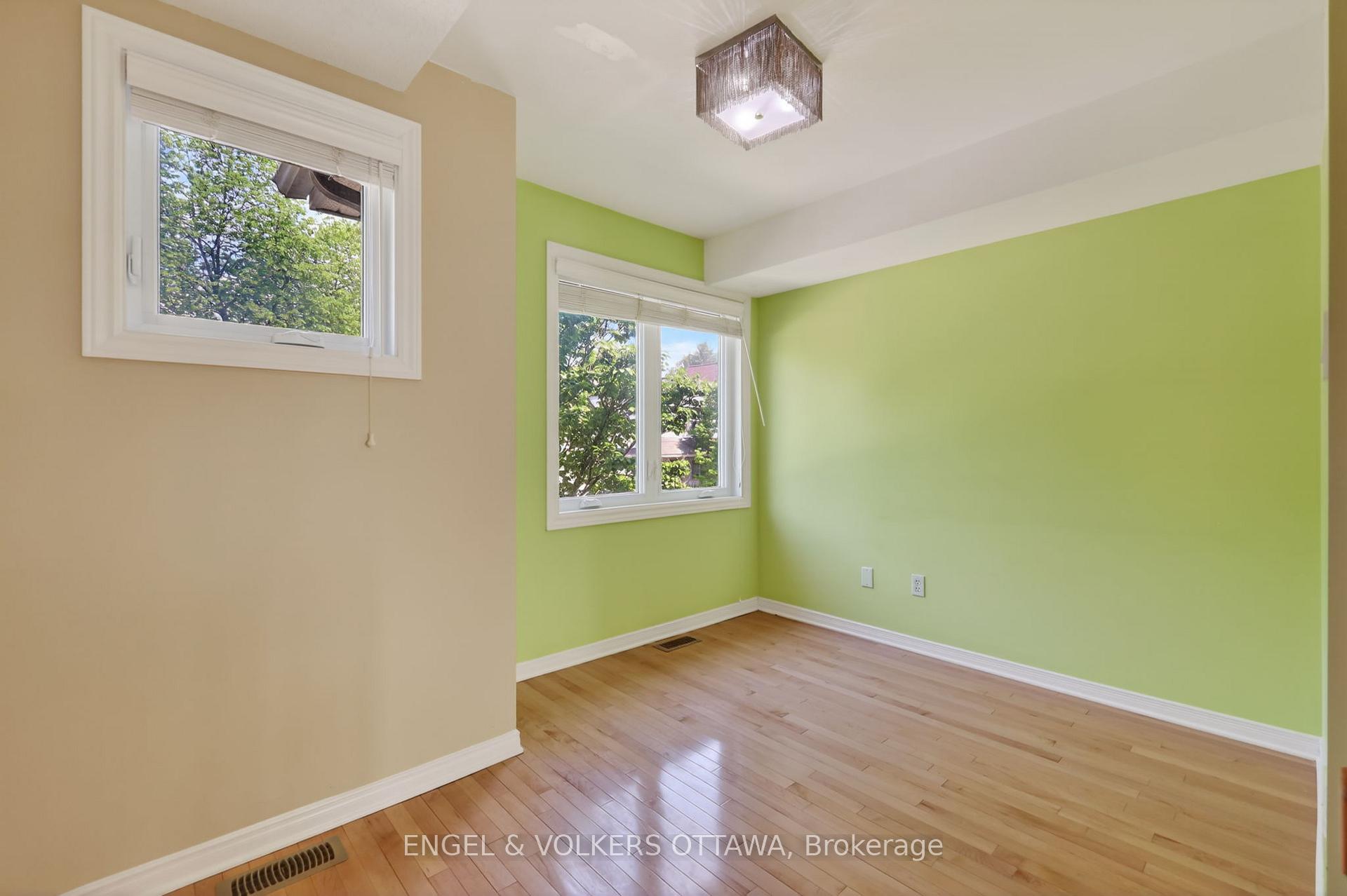 Photo 11 of 90B Templeton Street, Ottawa, Sandy Hill — HOMEH